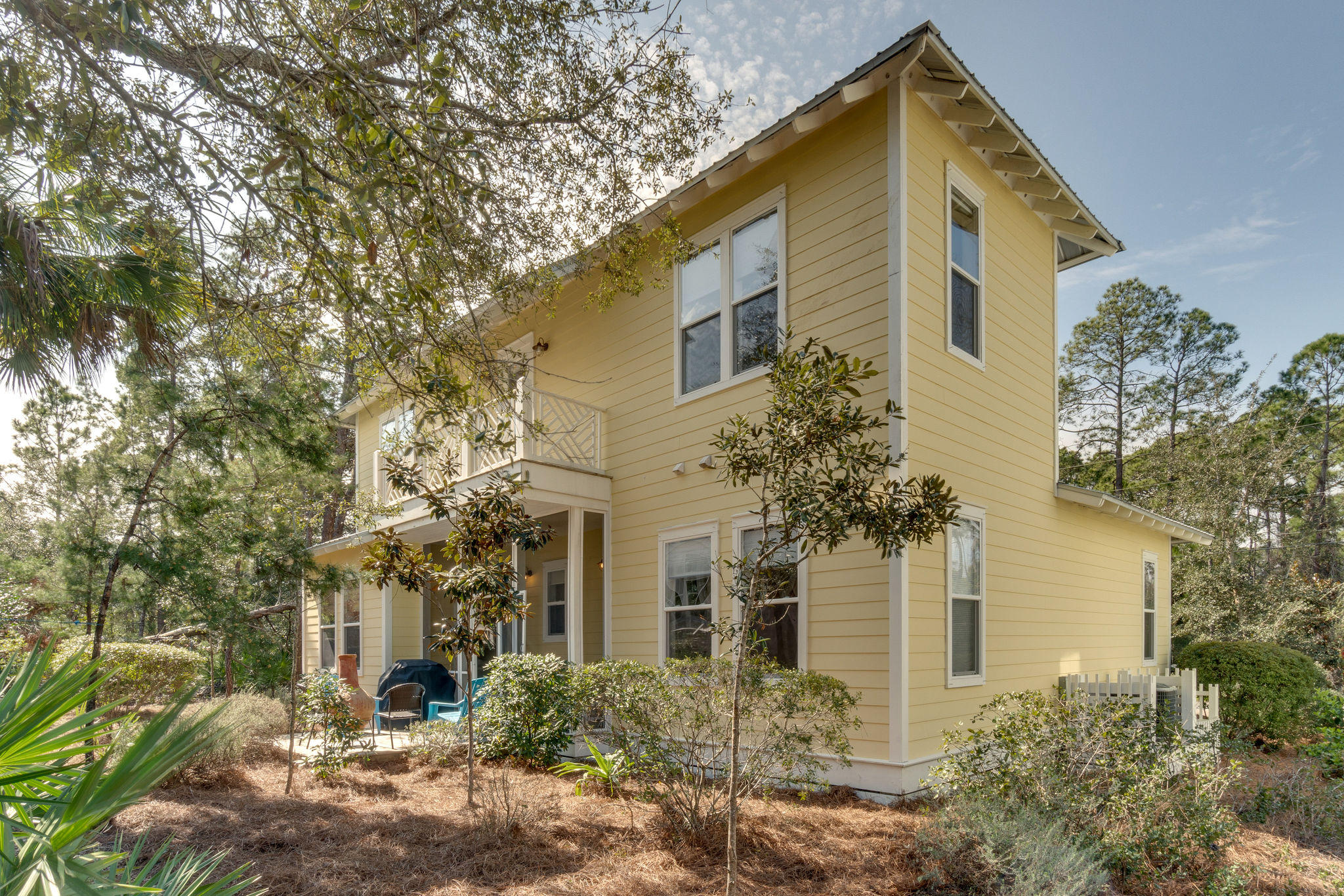 COTTAGES AT EASTERN LAKE - Residential