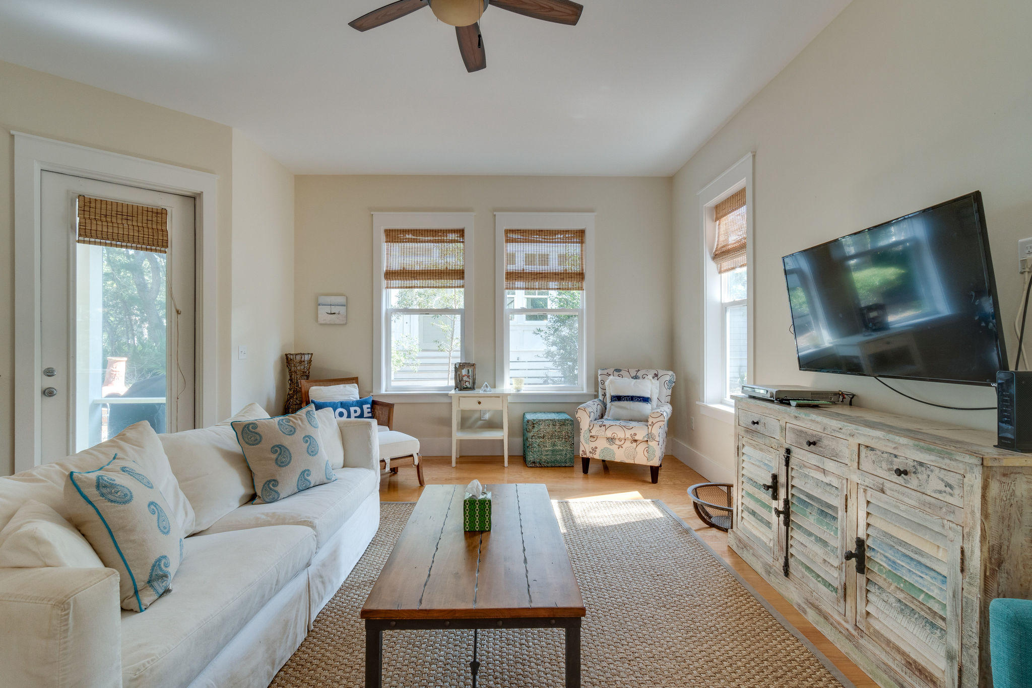 COTTAGES AT EASTERN LAKE - Residential