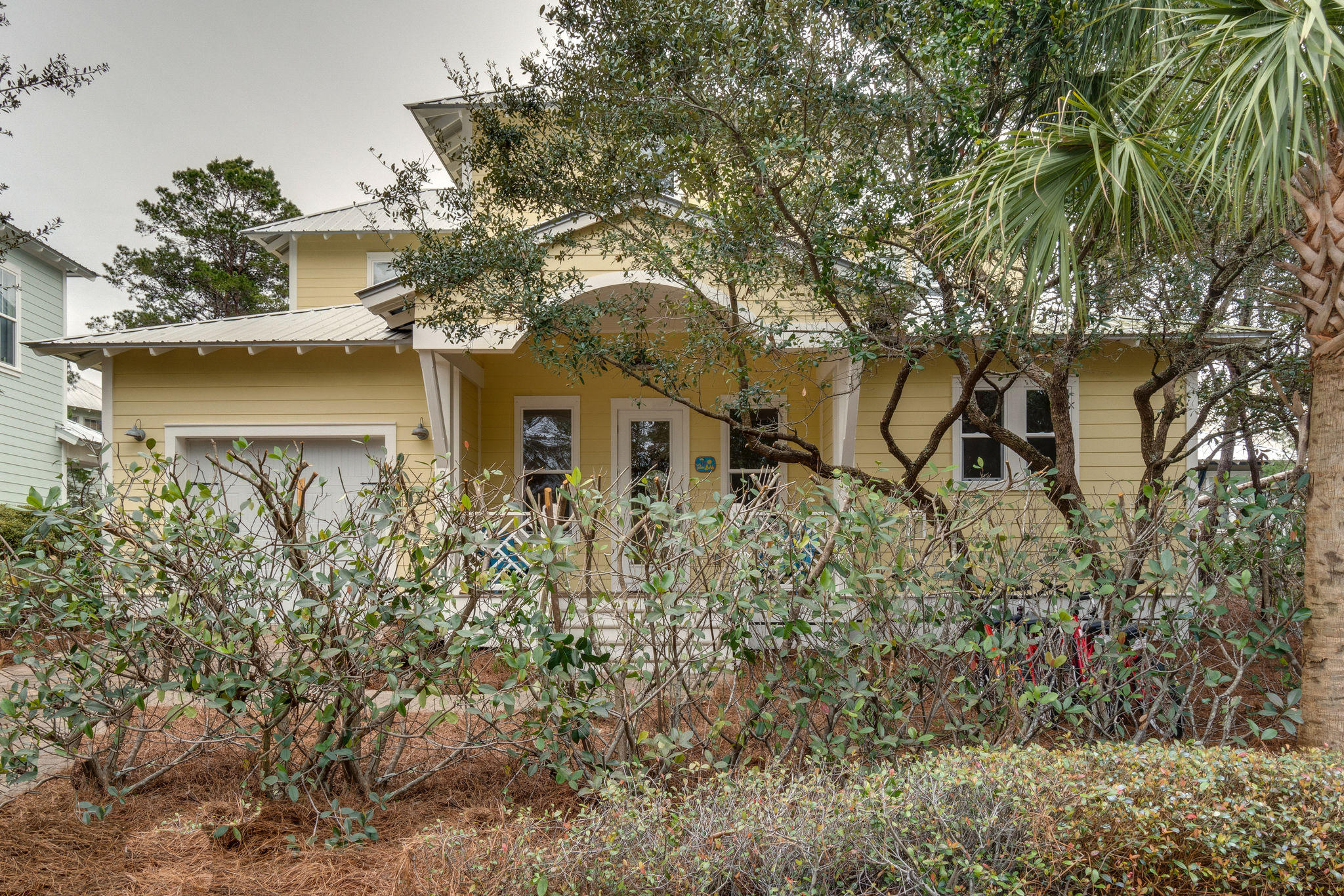 COTTAGES AT EASTERN LAKE - Residential