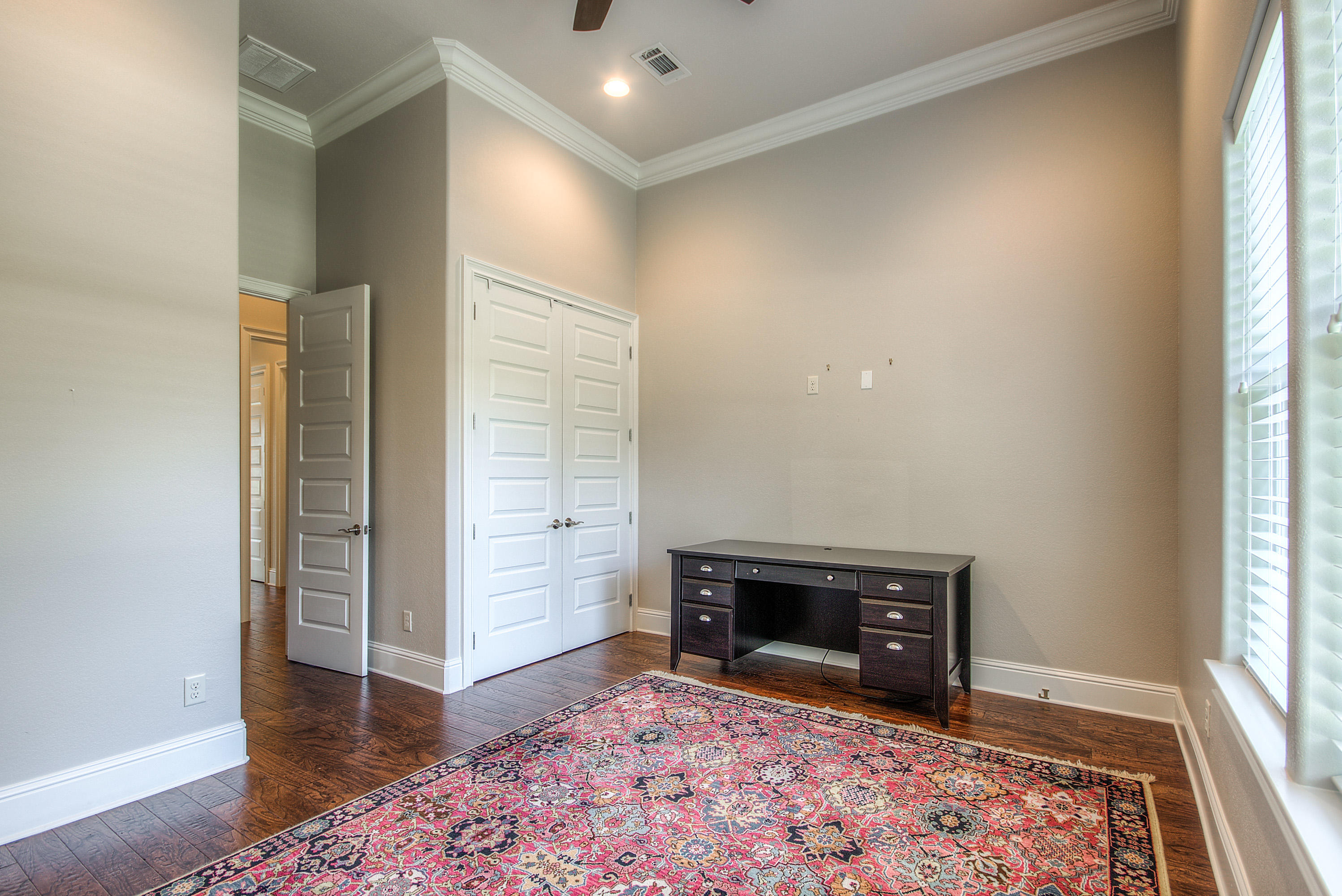 BAYTOWNE AVE EAST - Residential