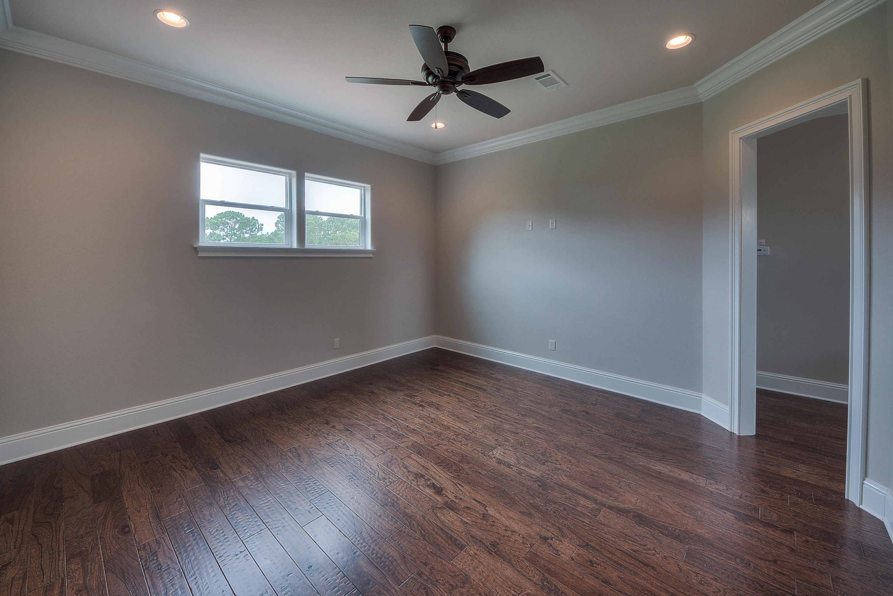 BAYTOWNE AVE EAST - Residential