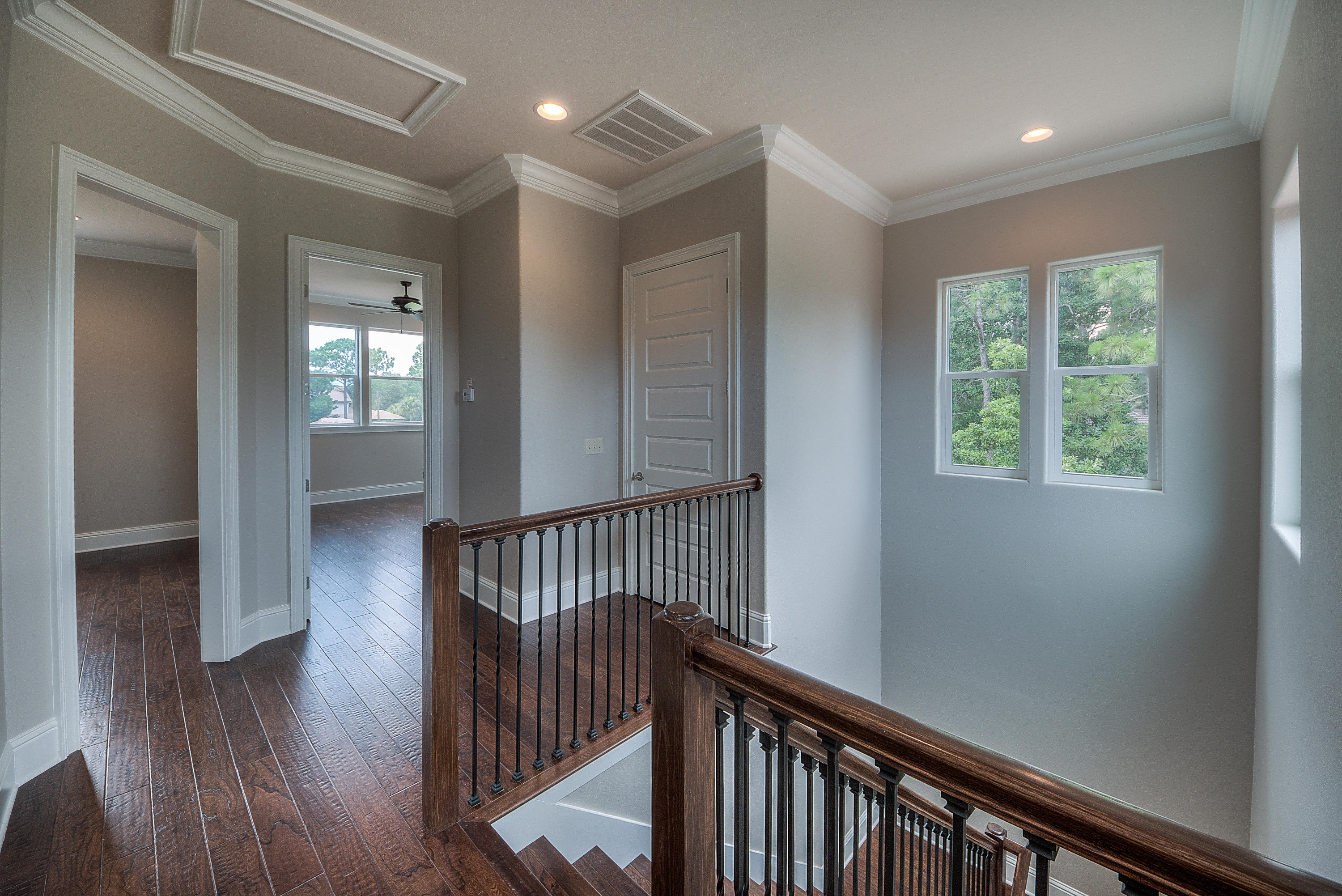 BAYTOWNE AVE EAST - Residential