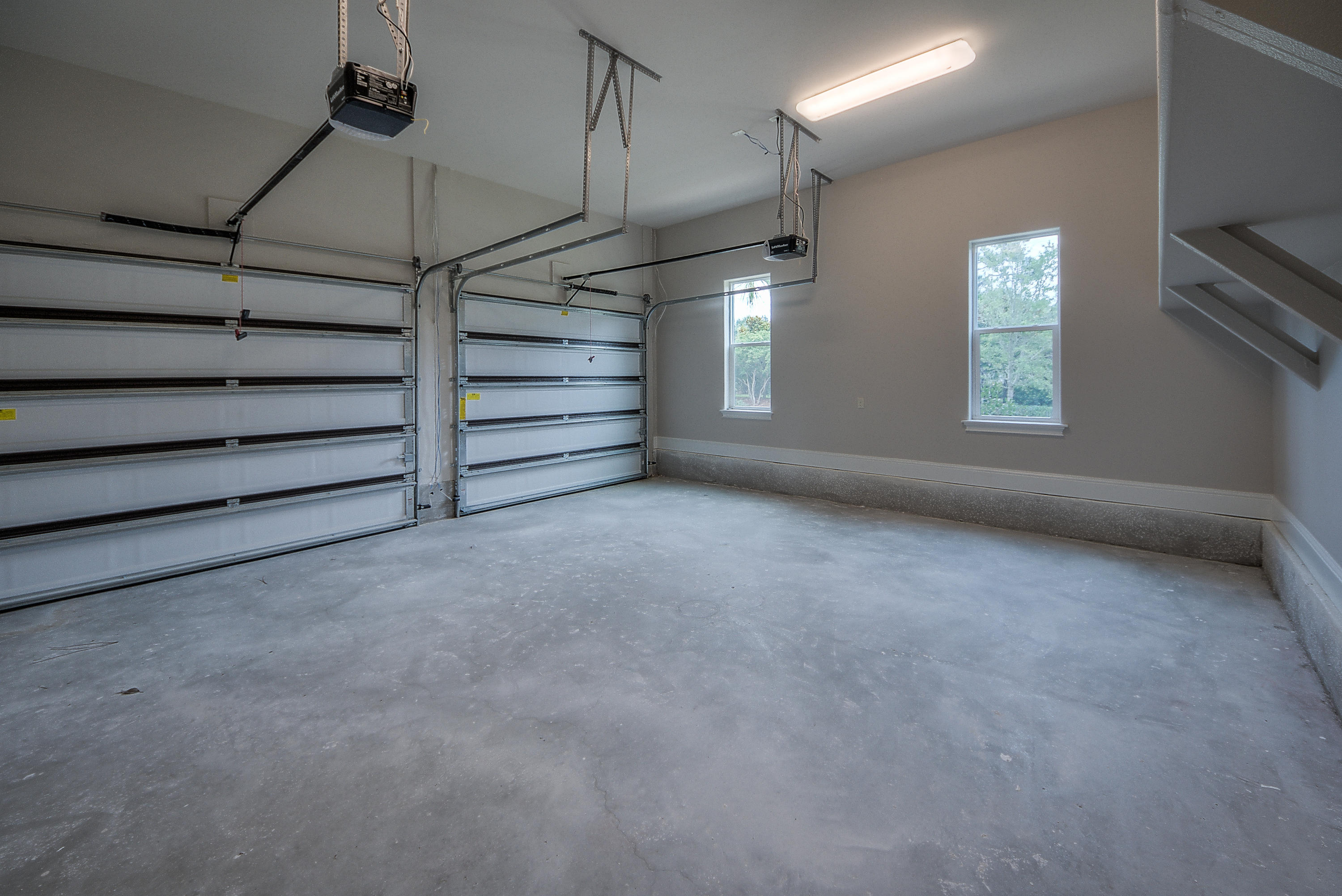 BAYTOWNE AVE EAST - Residential