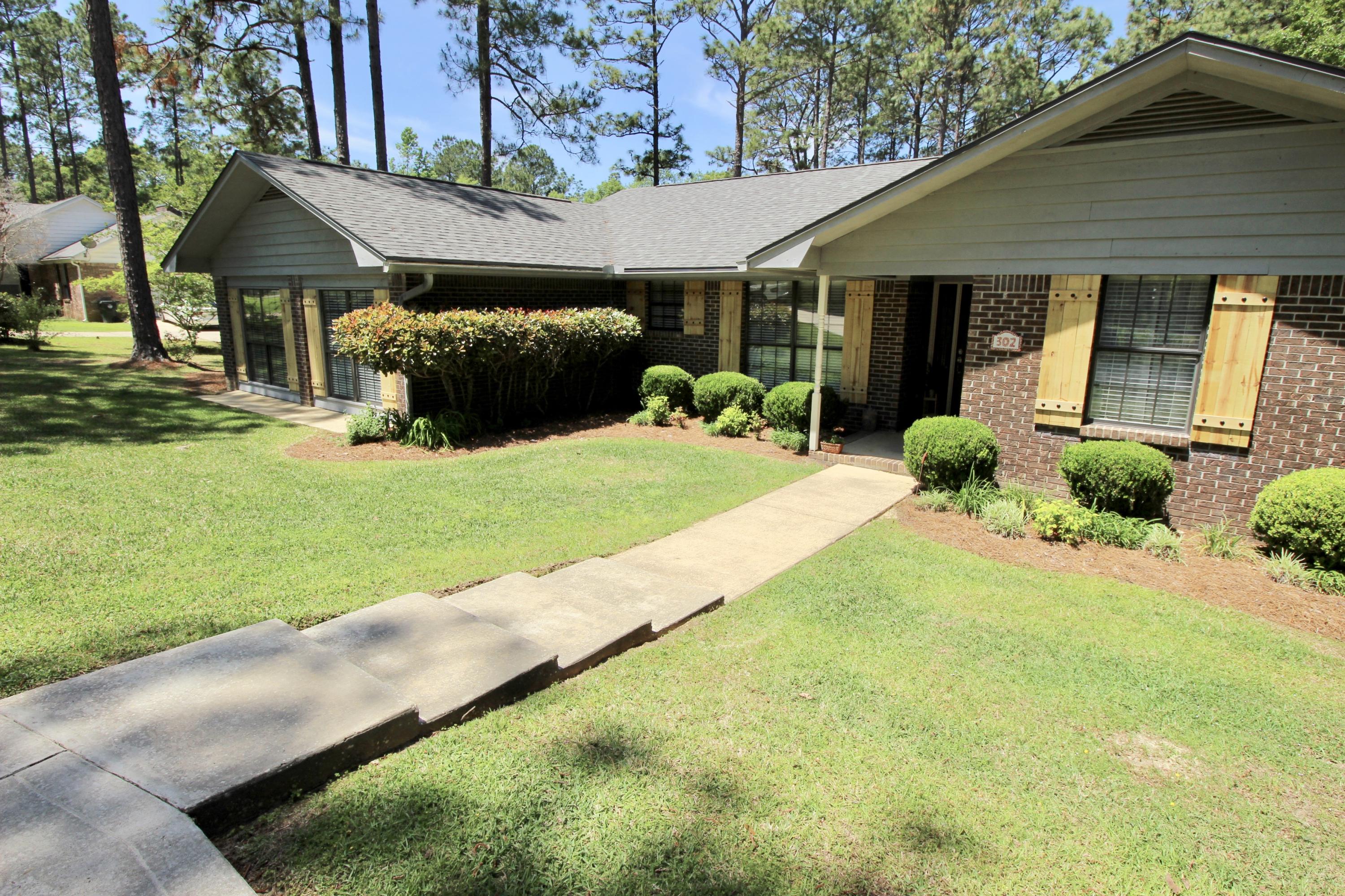 PINE SHORES - Residential