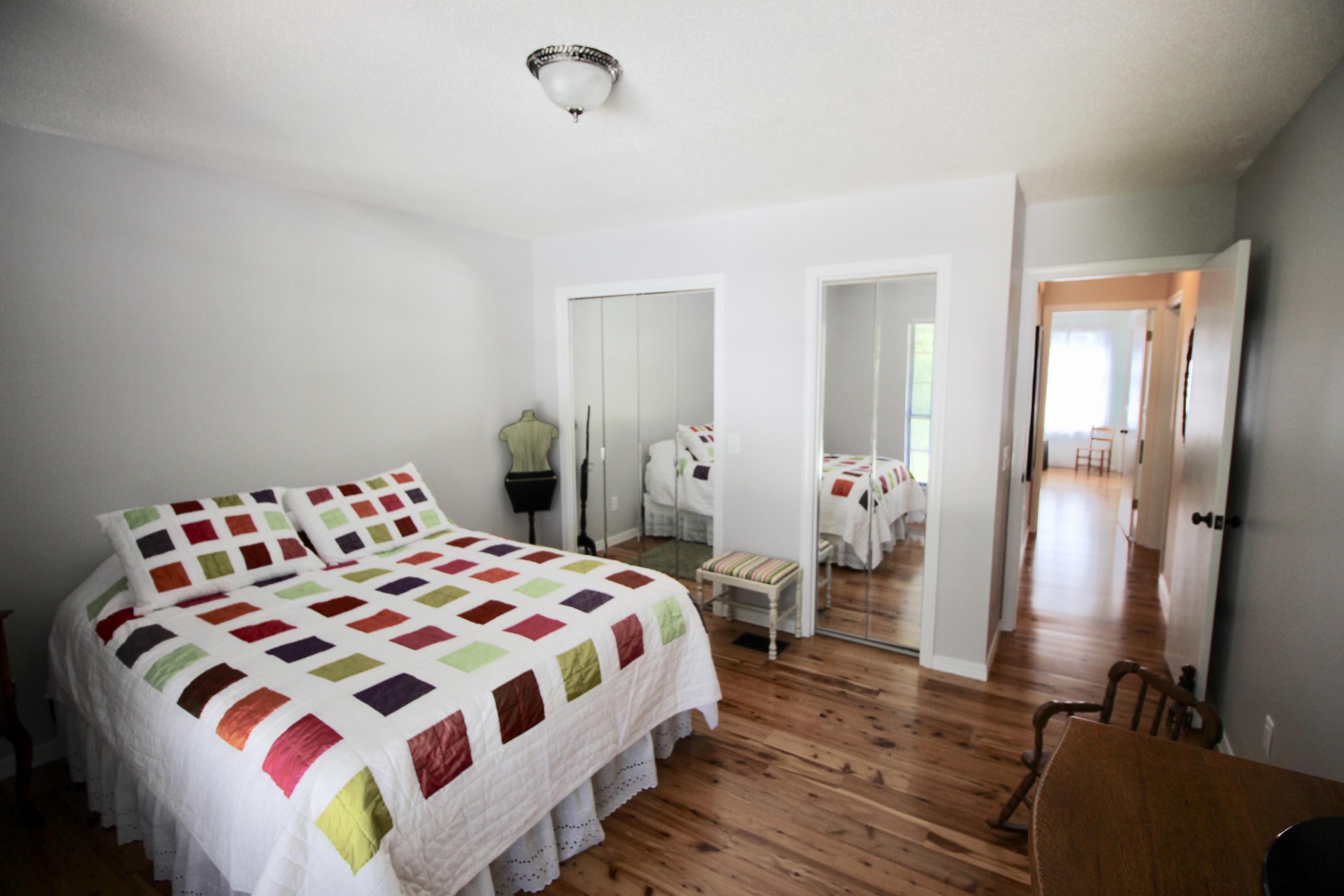 PINE SHORES - Residential