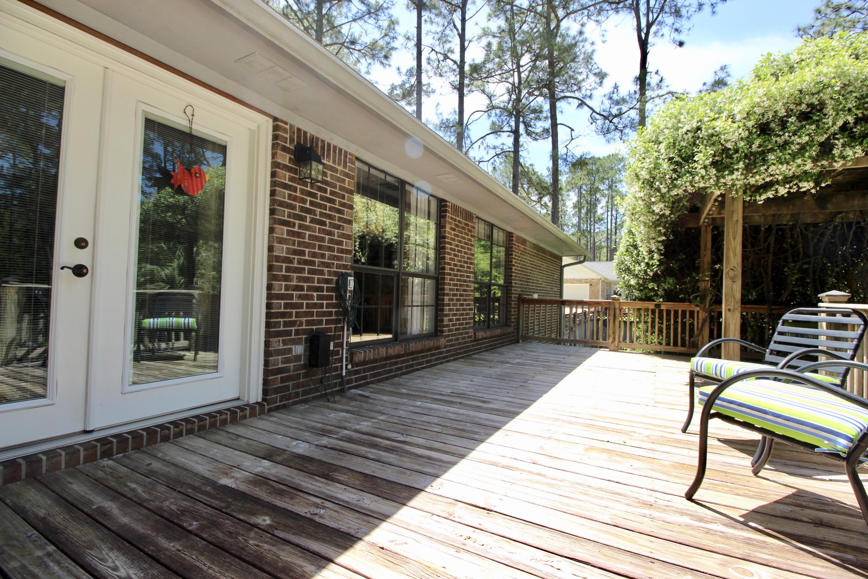 PINE SHORES - Residential