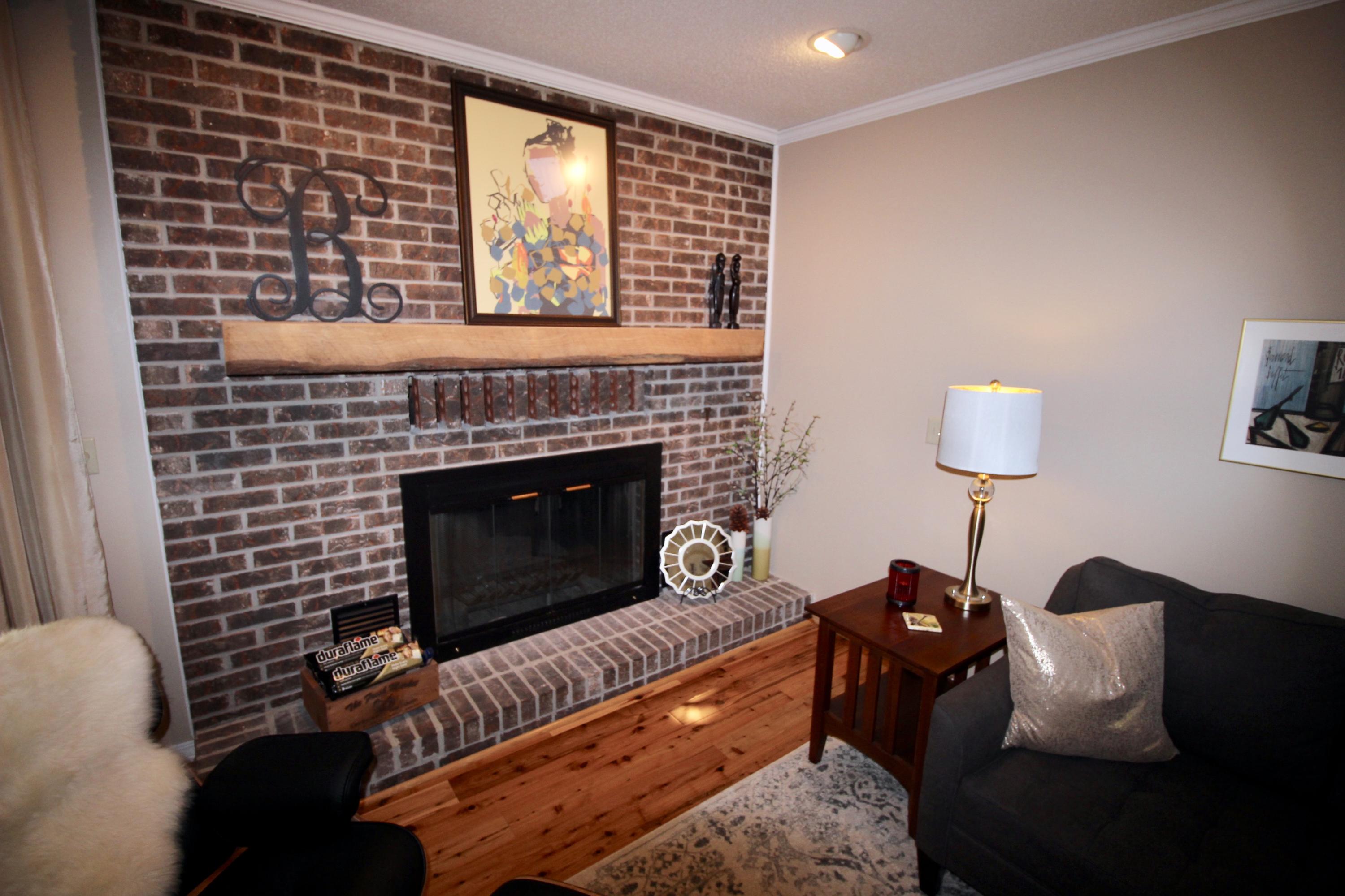 PINE SHORES - Residential