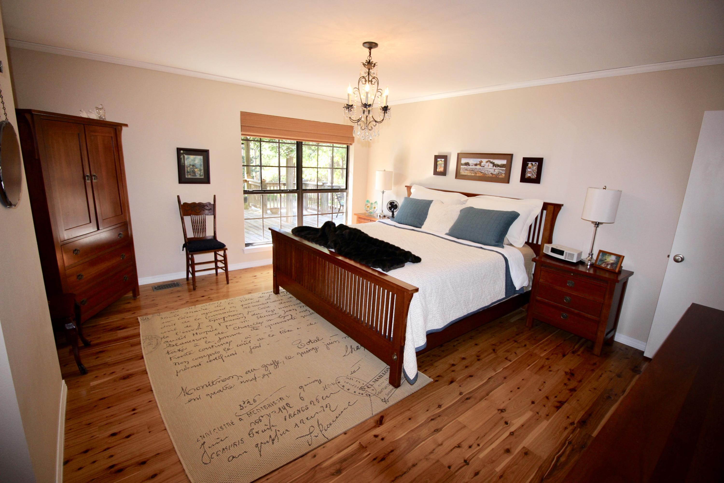 PINE SHORES - Residential