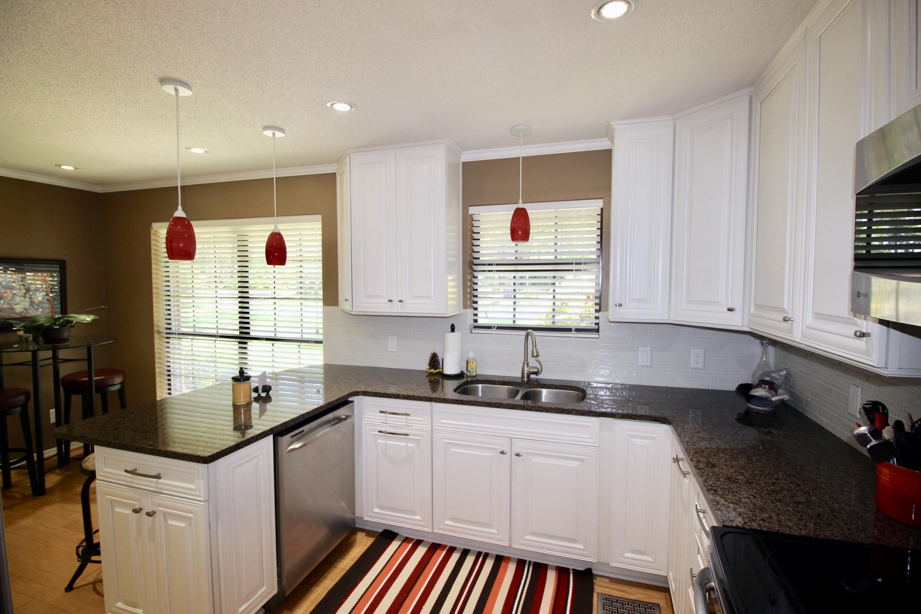 PINE SHORES - Residential