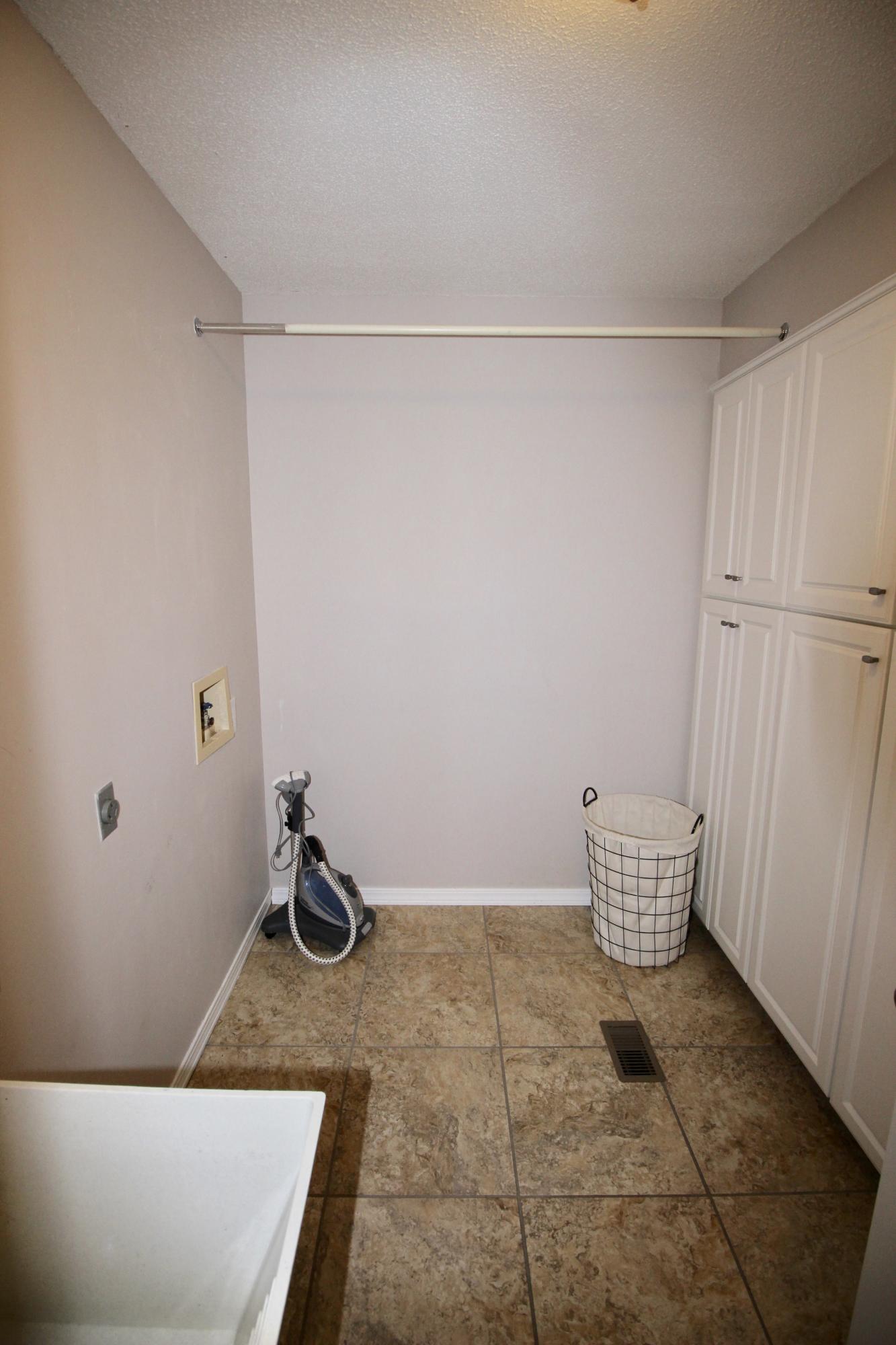 PINE SHORES - Residential