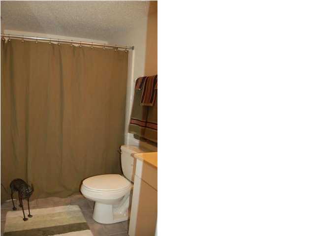 ISLANDWOOD CONDO - Residential Lease