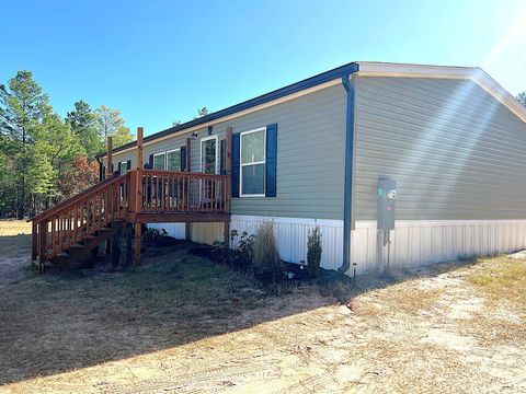 A home in DeFuniak Springs