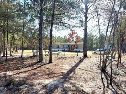 A home in DeFuniak Springs