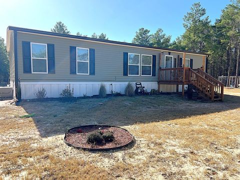 A home in DeFuniak Springs