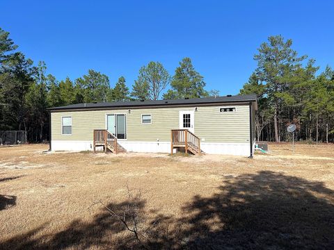 A home in DeFuniak Springs