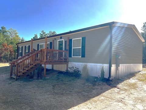 A home in DeFuniak Springs