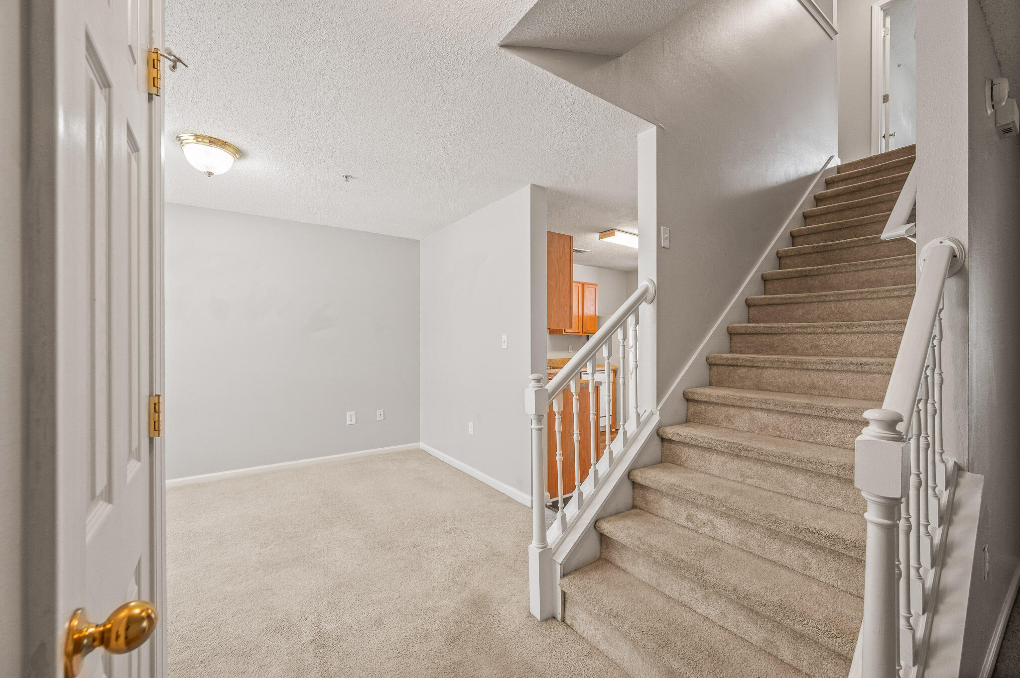 ROLLING PINES - Residential