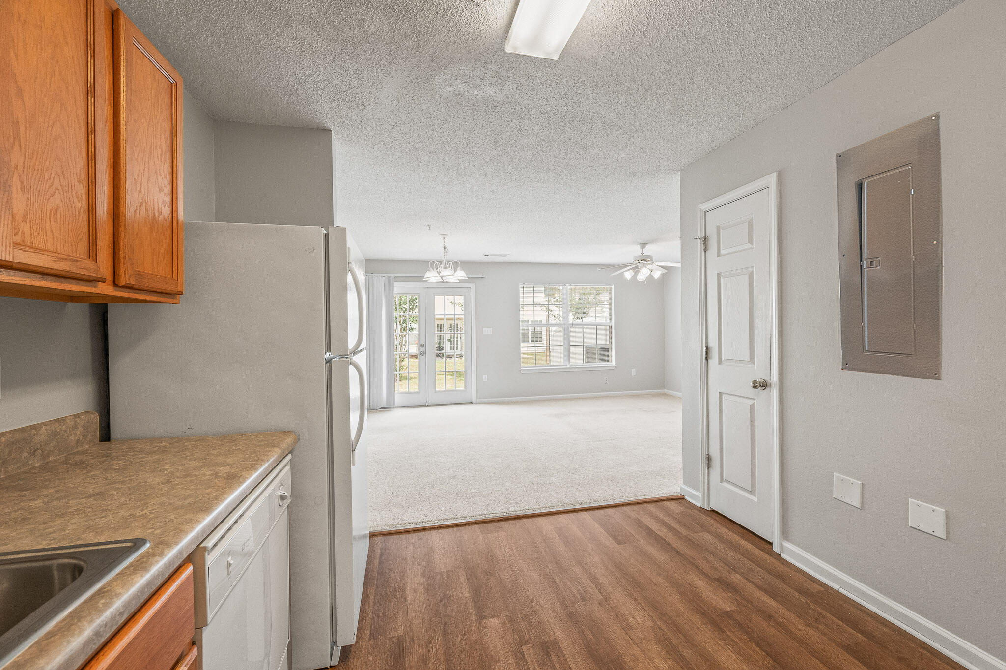ROLLING PINES - Residential