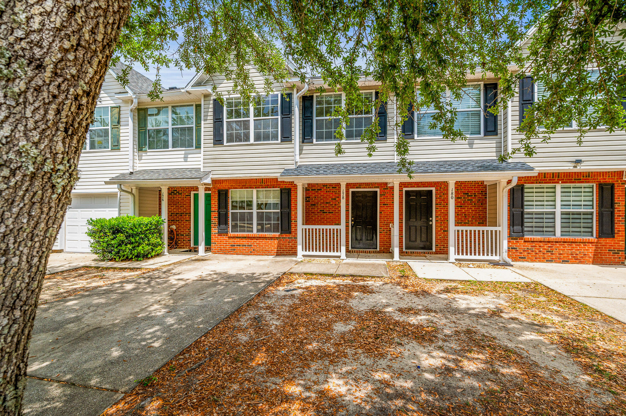 ROLLING PINES - Residential