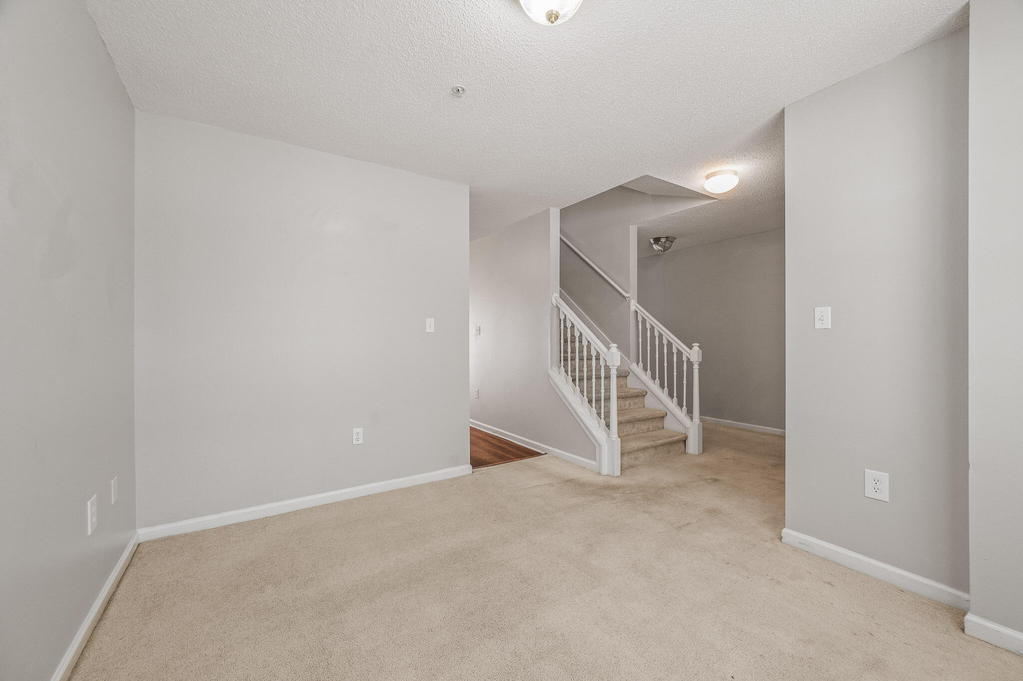ROLLING PINES - Residential