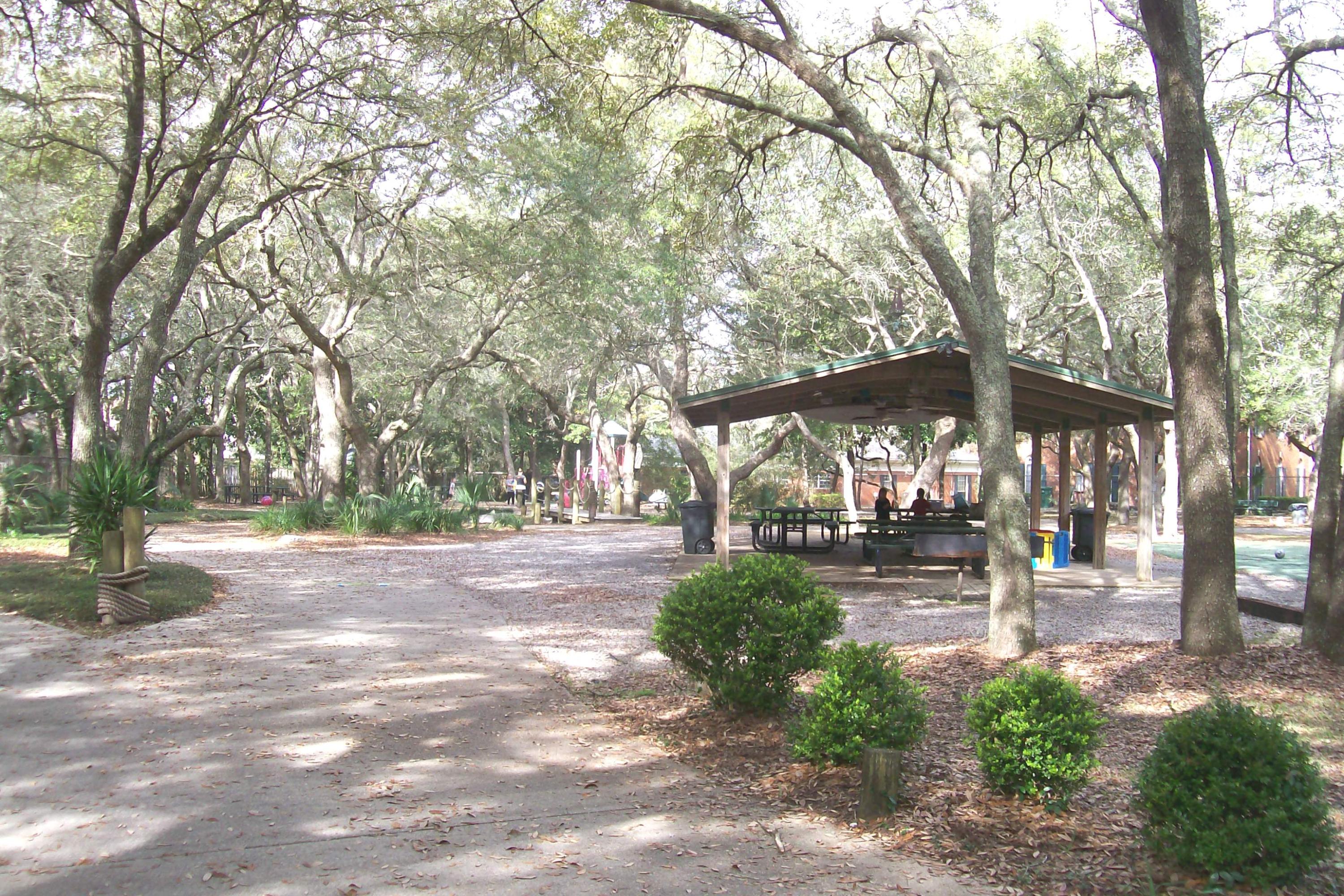 FINISTERRA CONDO - Residential