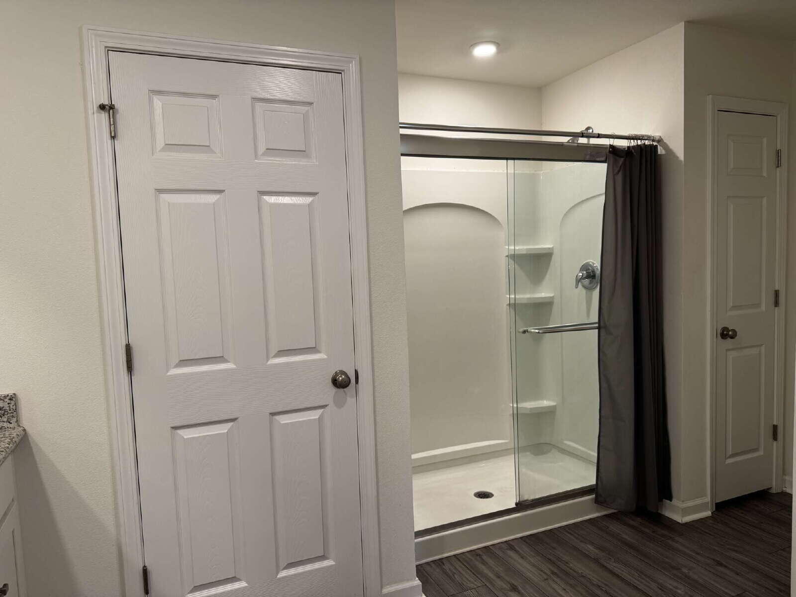 RIVERWALK - Residential Lease