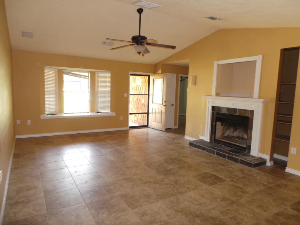 Navarre 2nd Addition - Residential