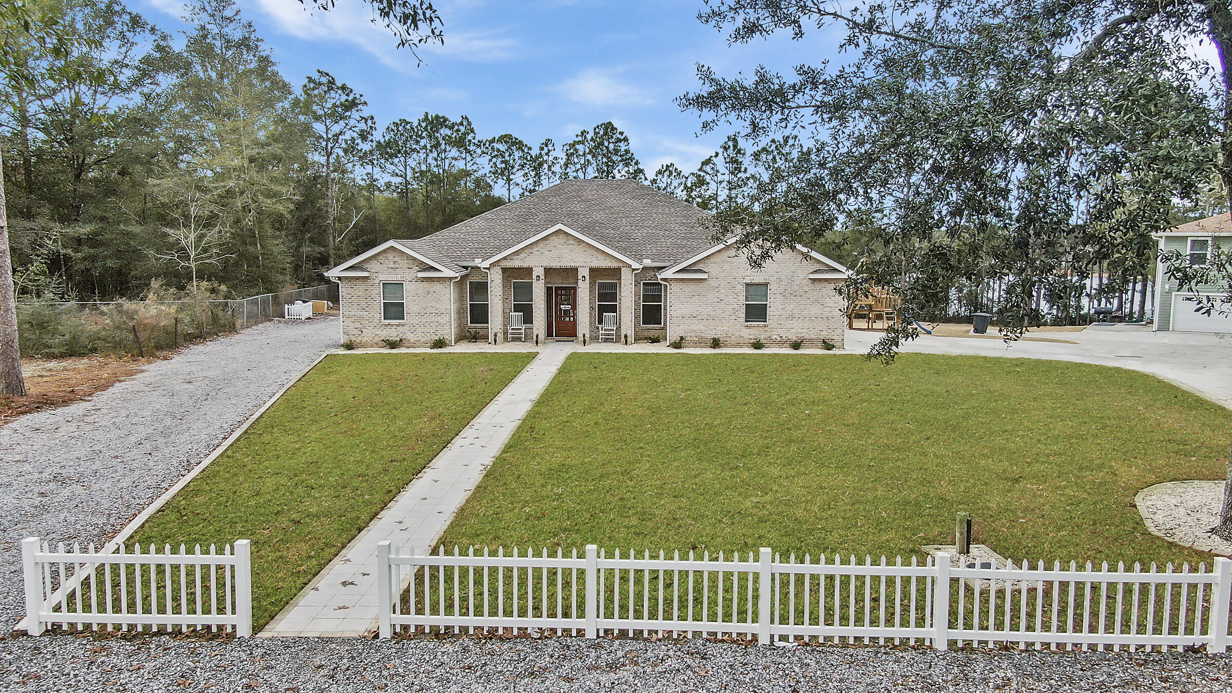 LAKE JUNIPER ESTATES - Residential