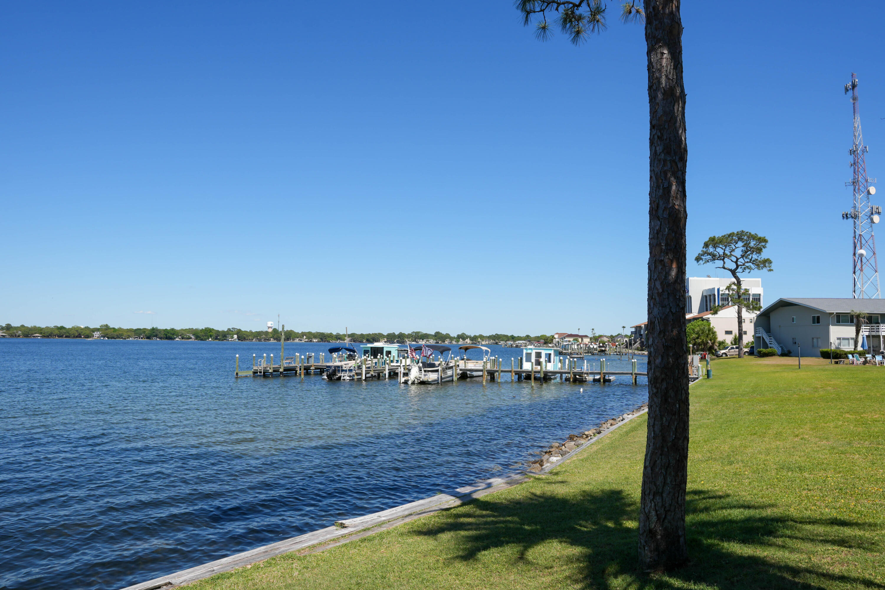 BAYVIEW WATERS CONDO - Residential Lease