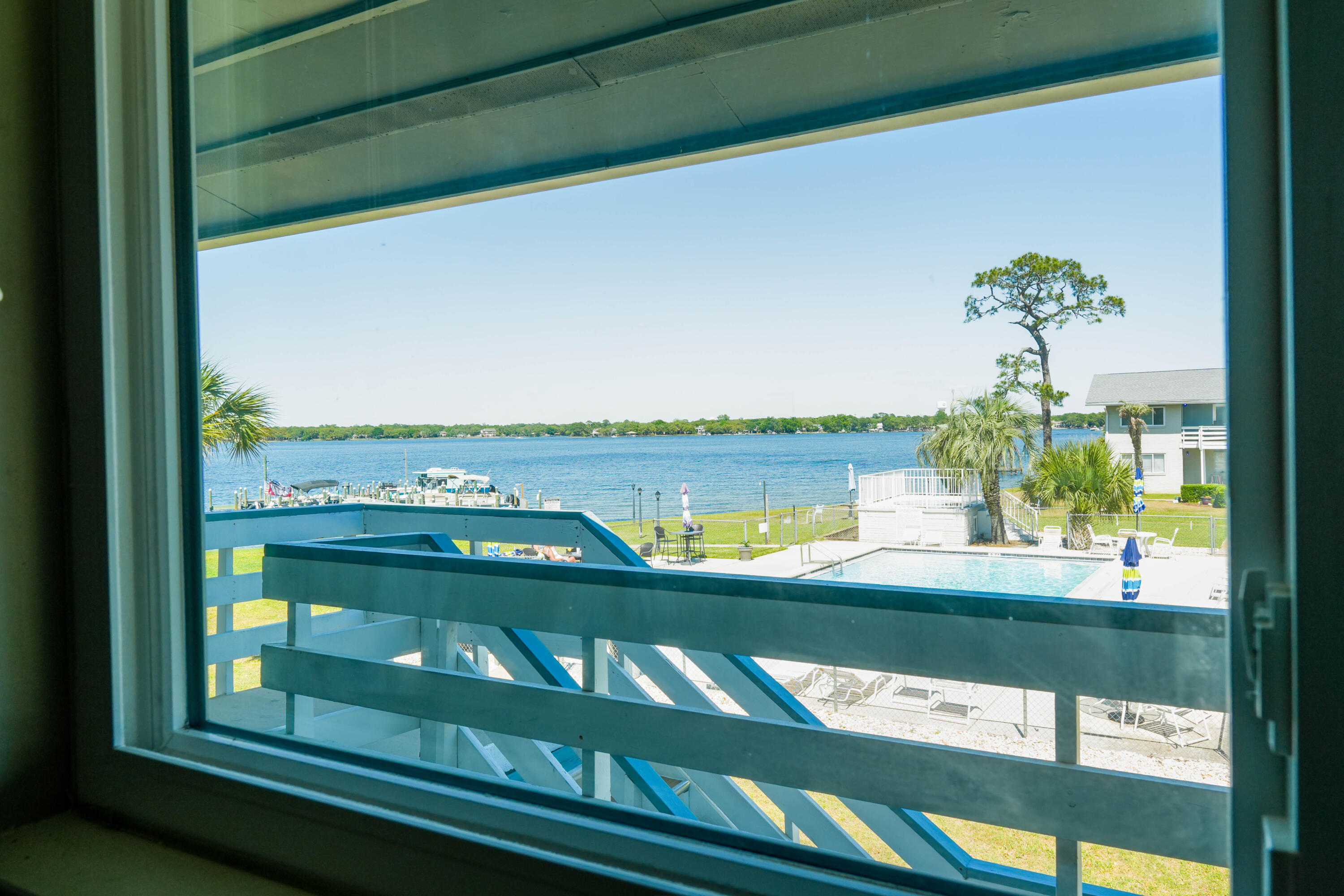 BAYVIEW WATERS CONDO - Residential Lease