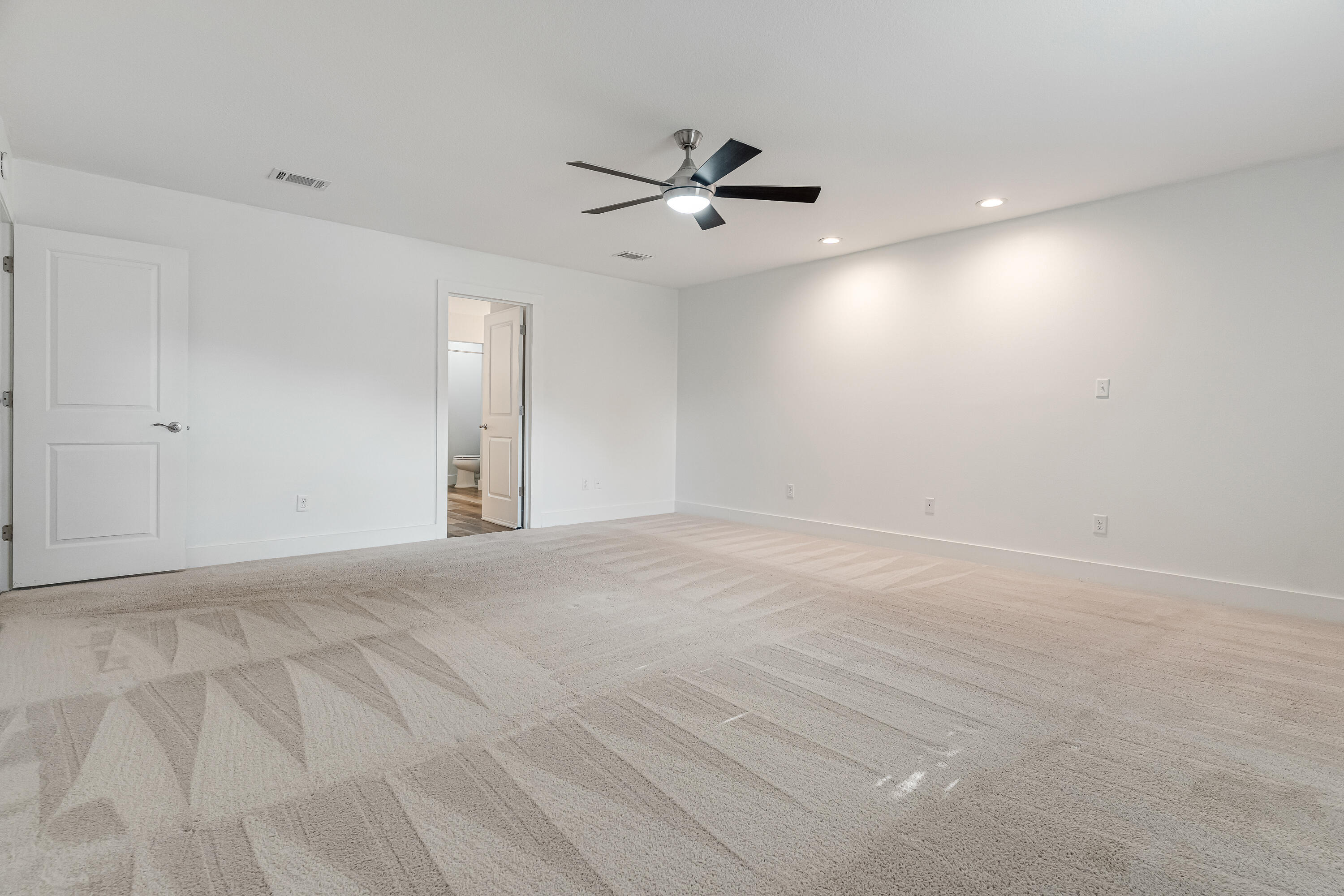 CASTELAR - Residential Lease