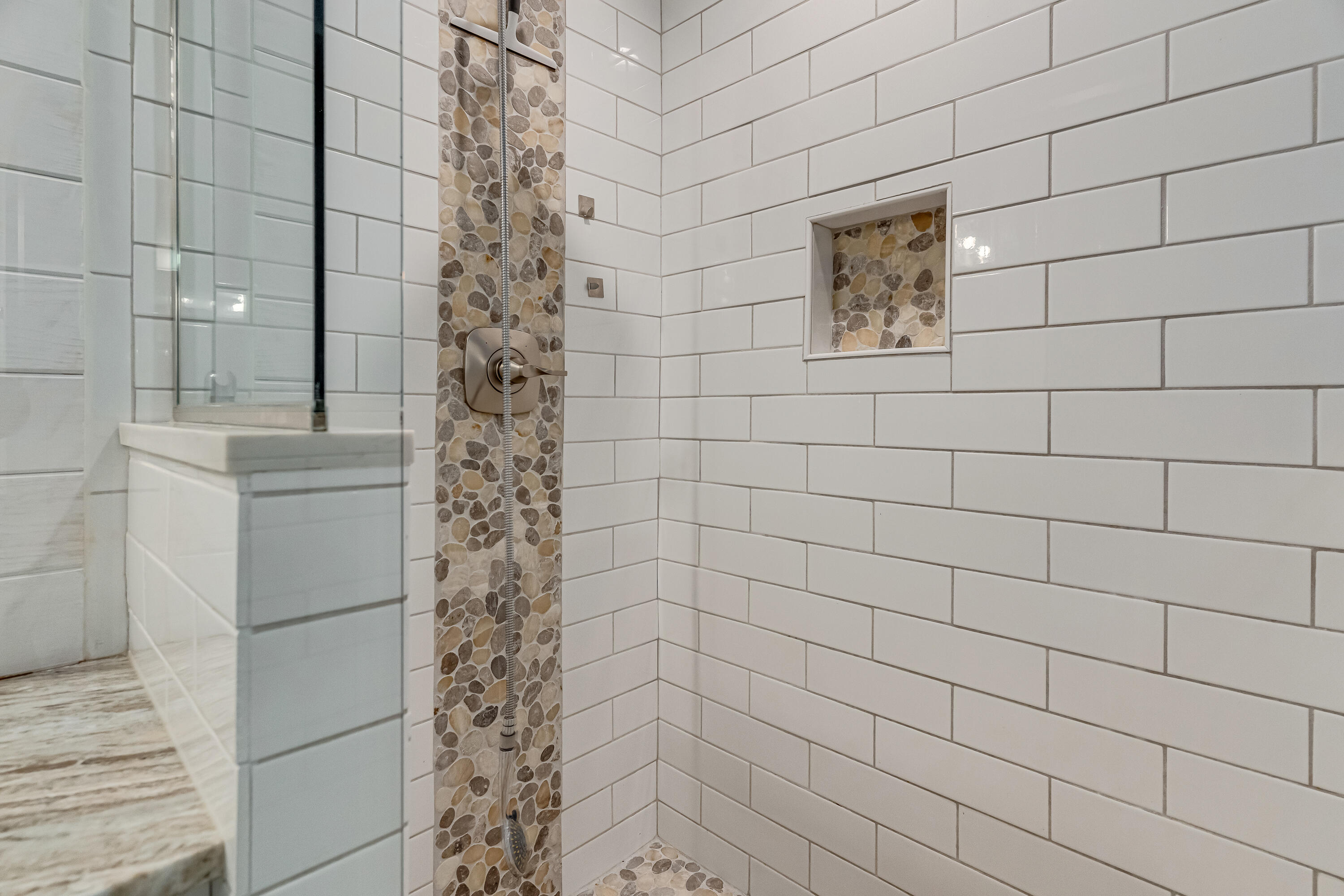 CASTELAR - Residential Lease