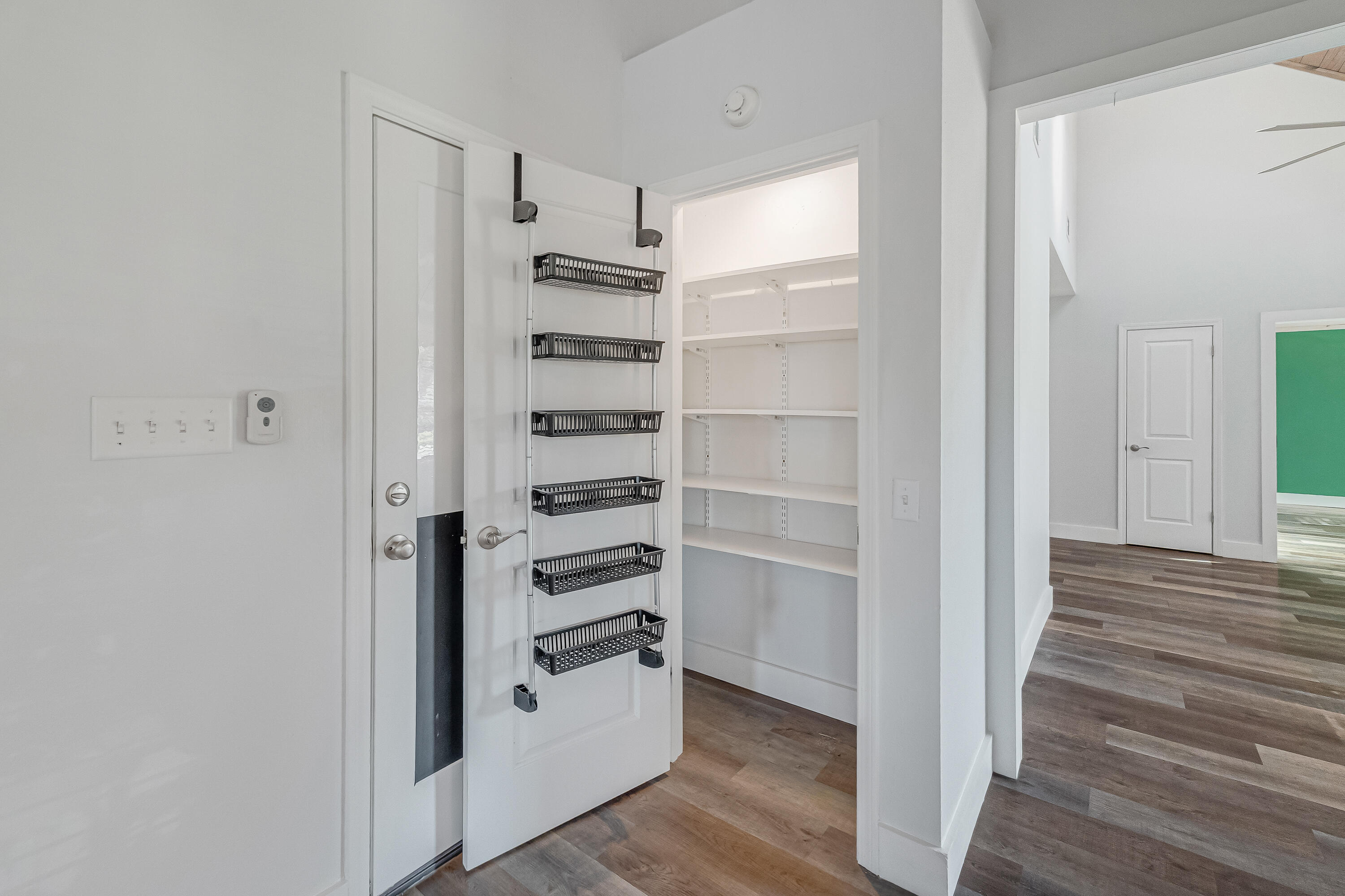 CASTELAR - Residential Lease