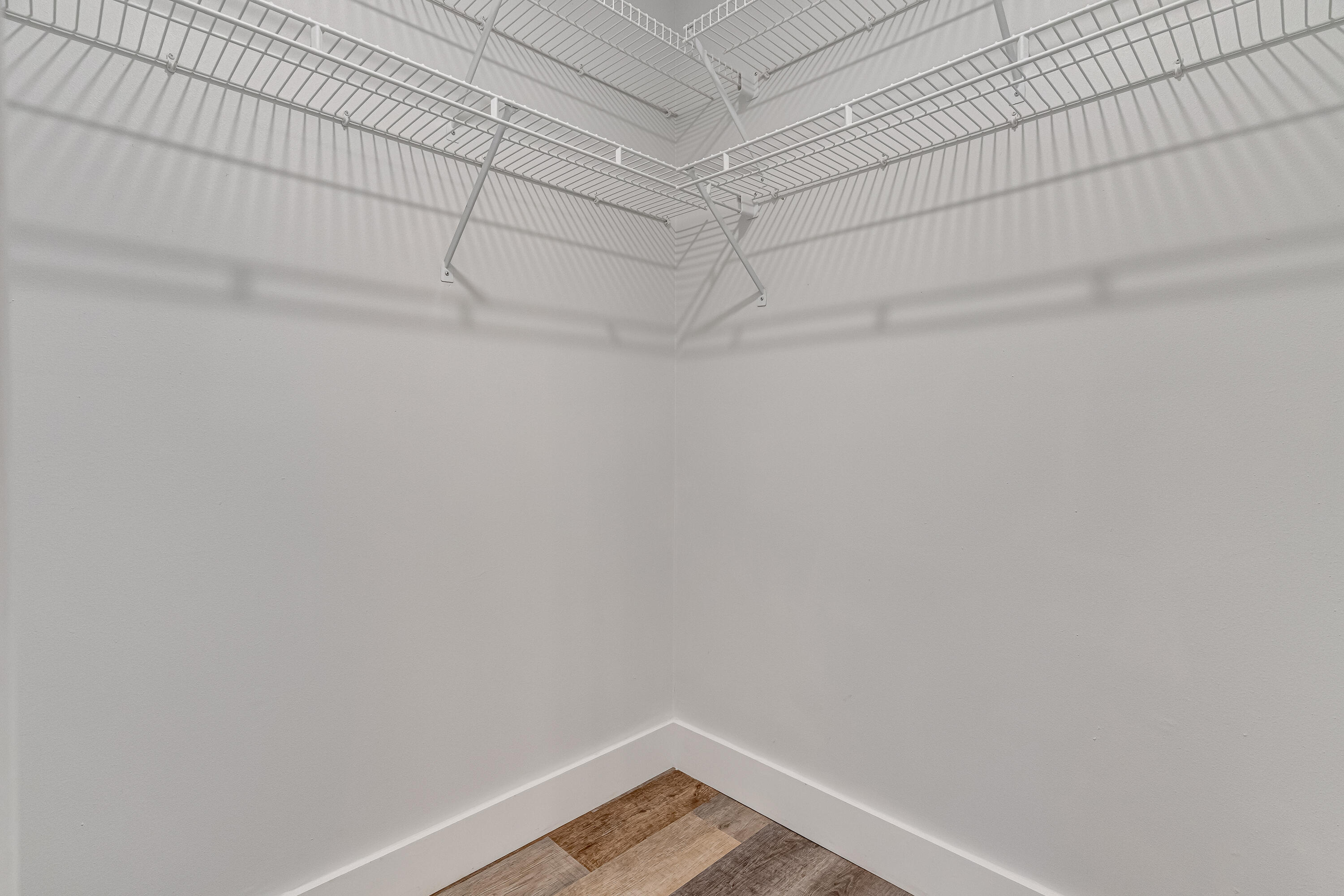 CASTELAR - Residential Lease