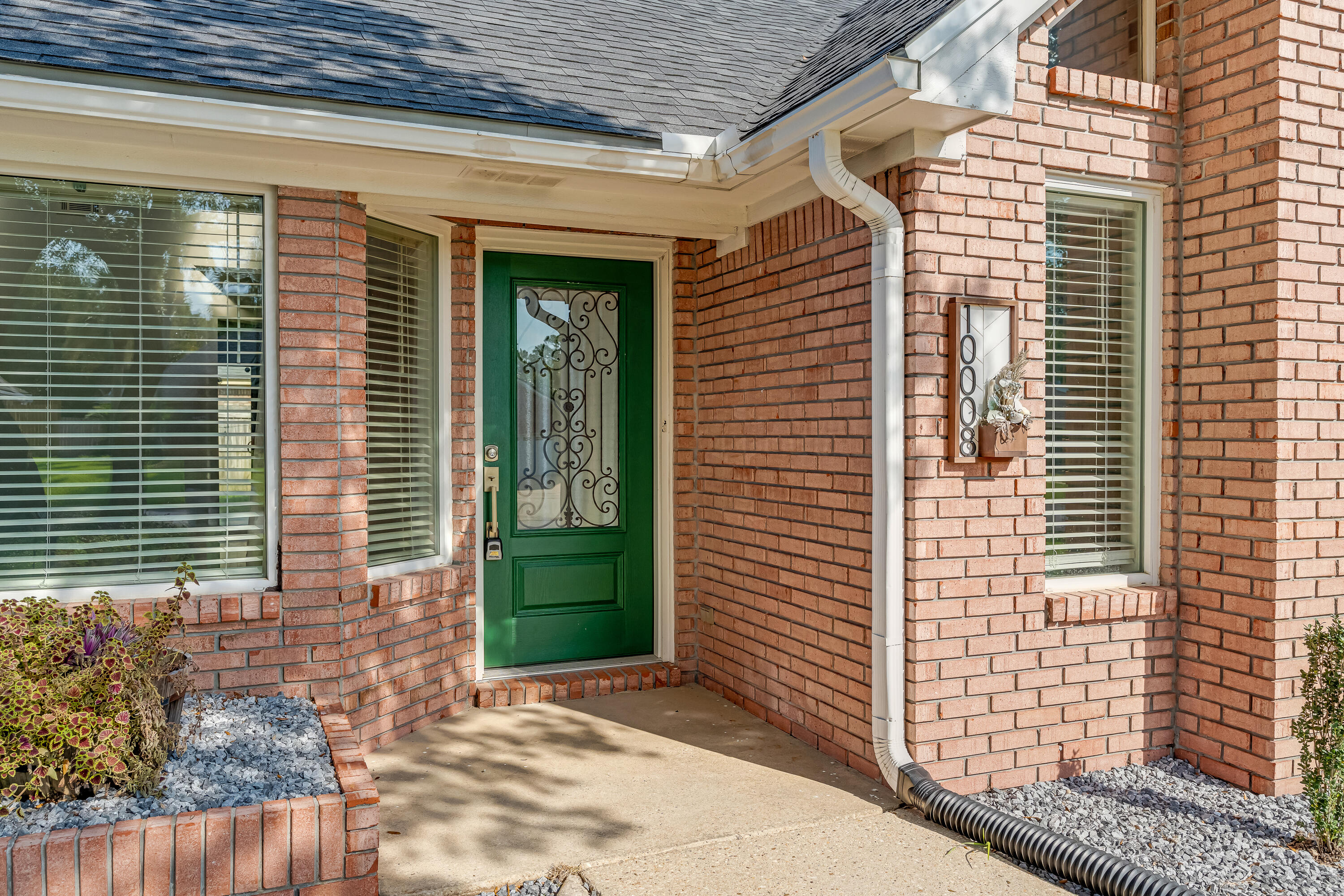 CASTELAR - Residential Lease