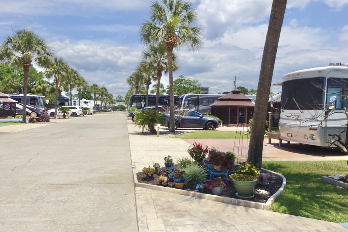 OCEANSIDE - Land