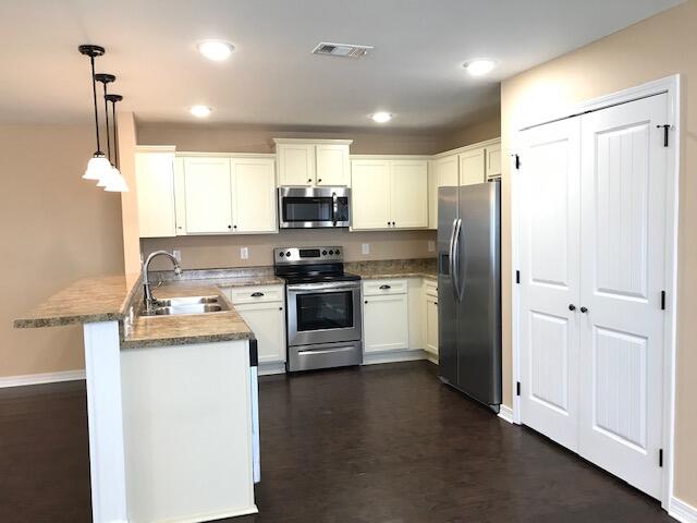 STILLWELL ESTATES - Residential
