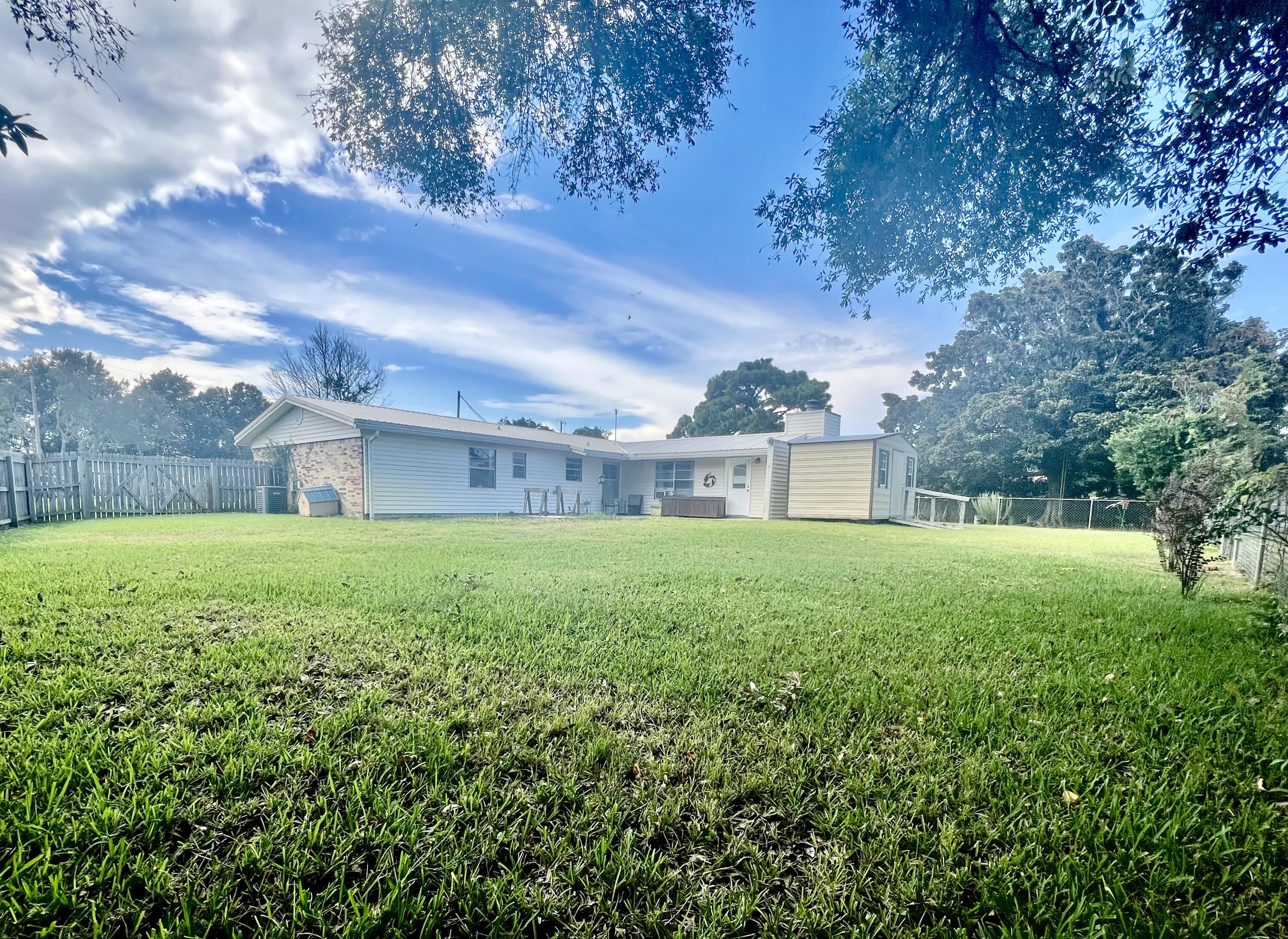 VICTORIA GARDENS - Residential
