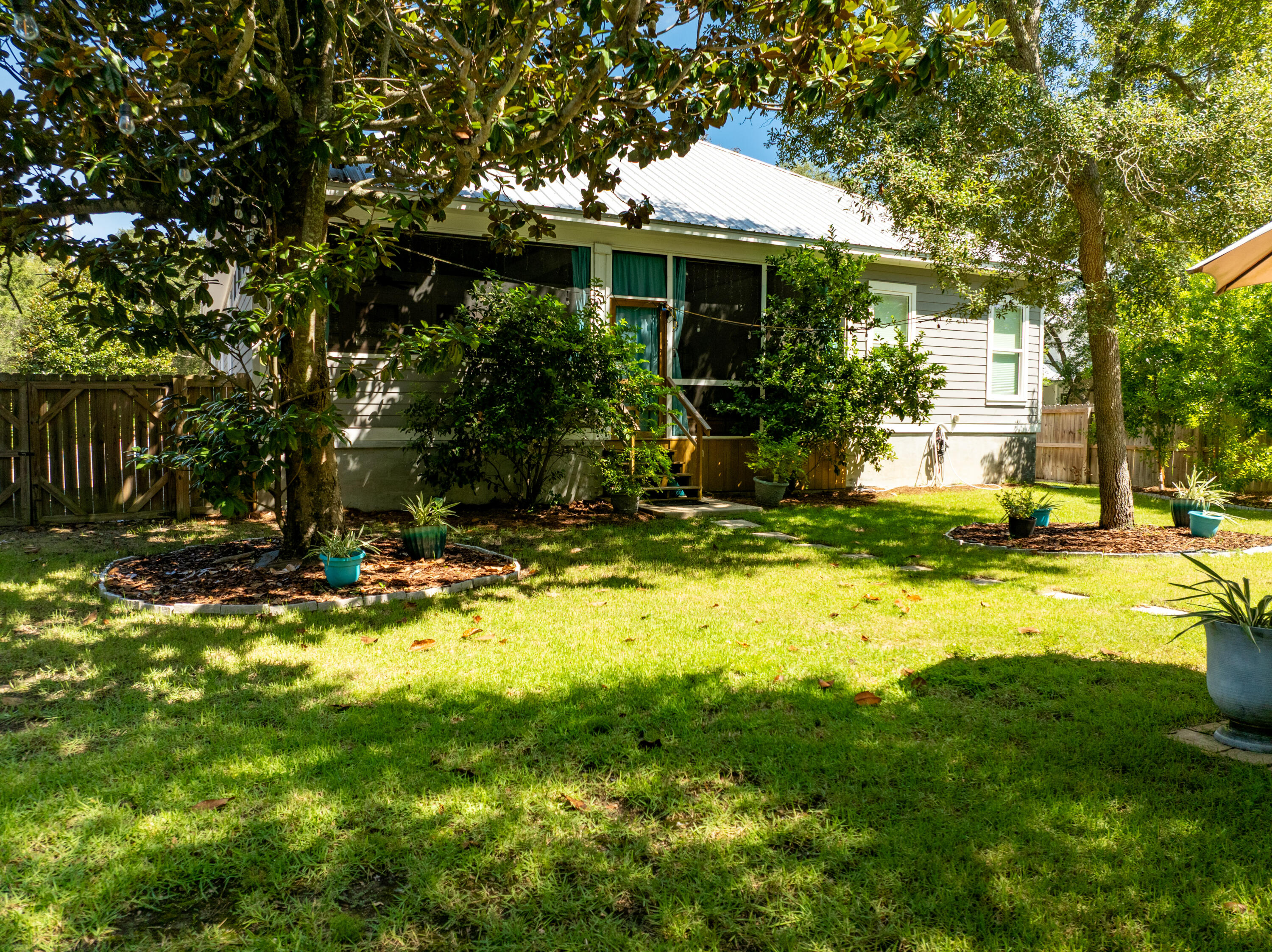BEACH HIGHLAND 1ST ADD - Residential