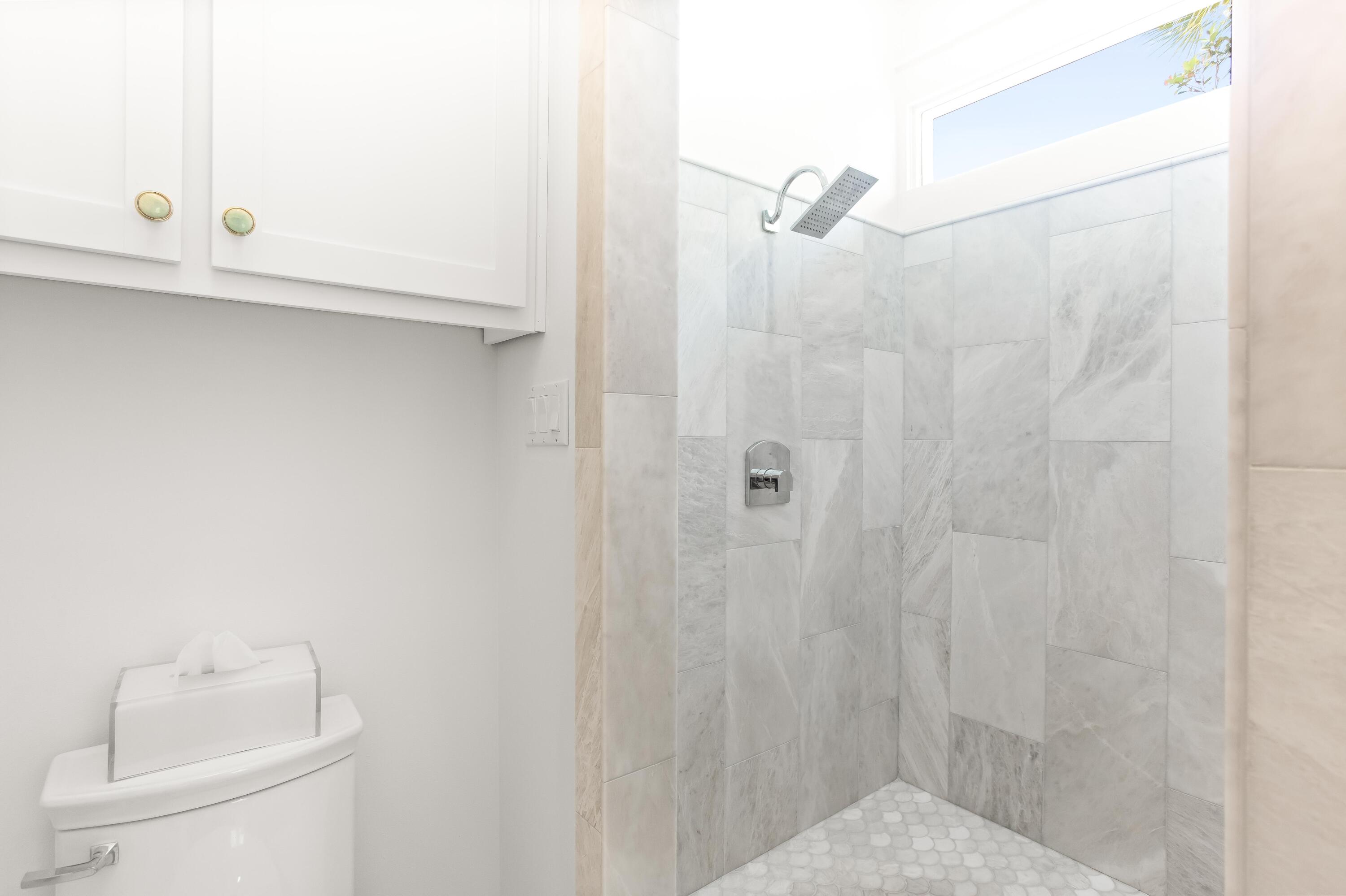 CRYSTAL LAKE - Residential