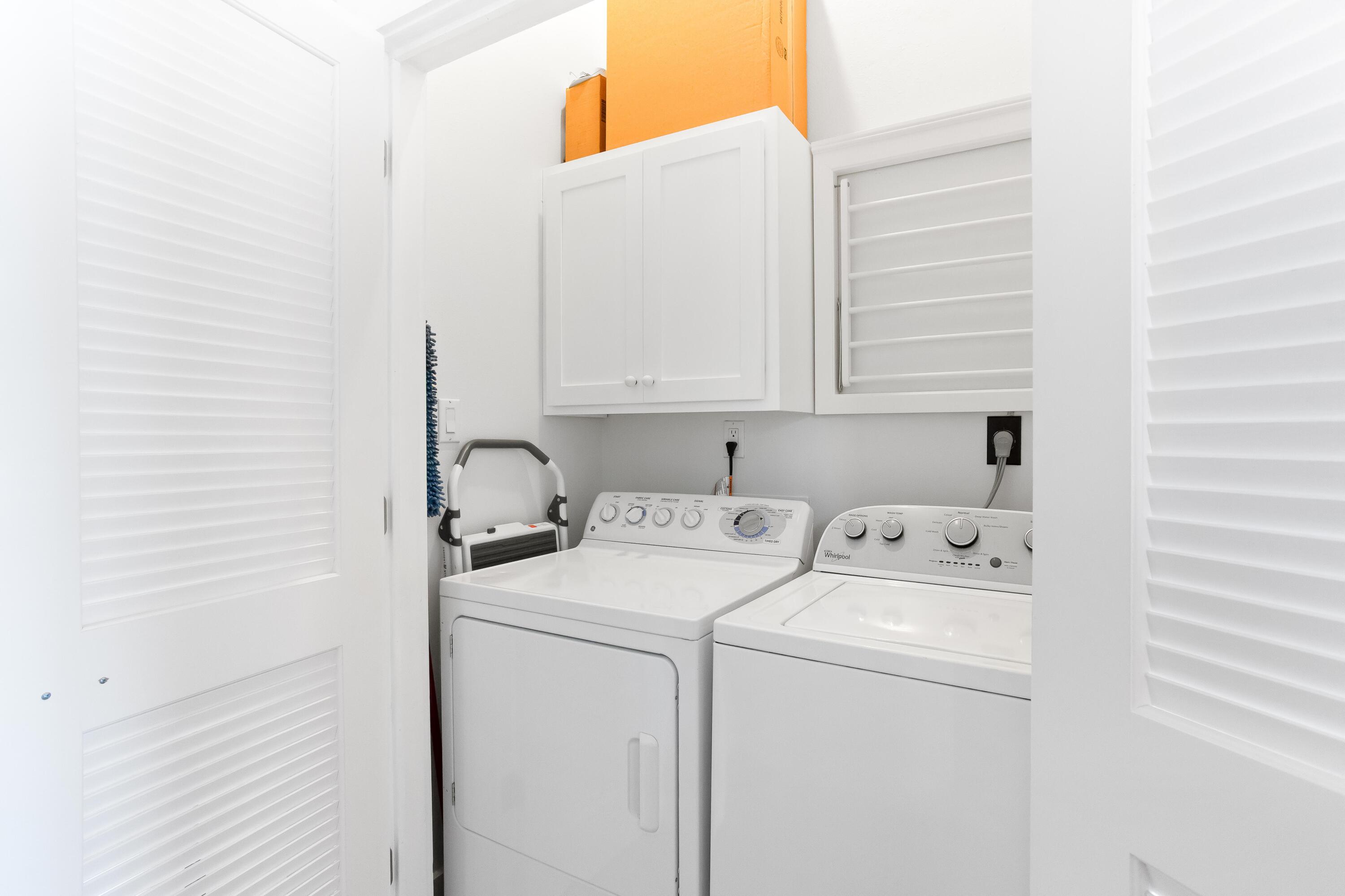 CRYSTAL LAKE - Residential