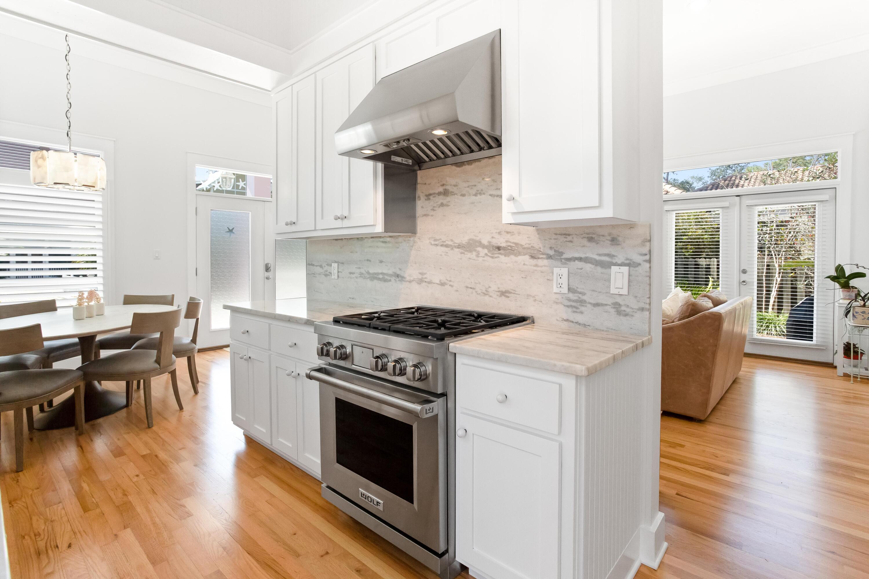 CRYSTAL LAKE - Residential