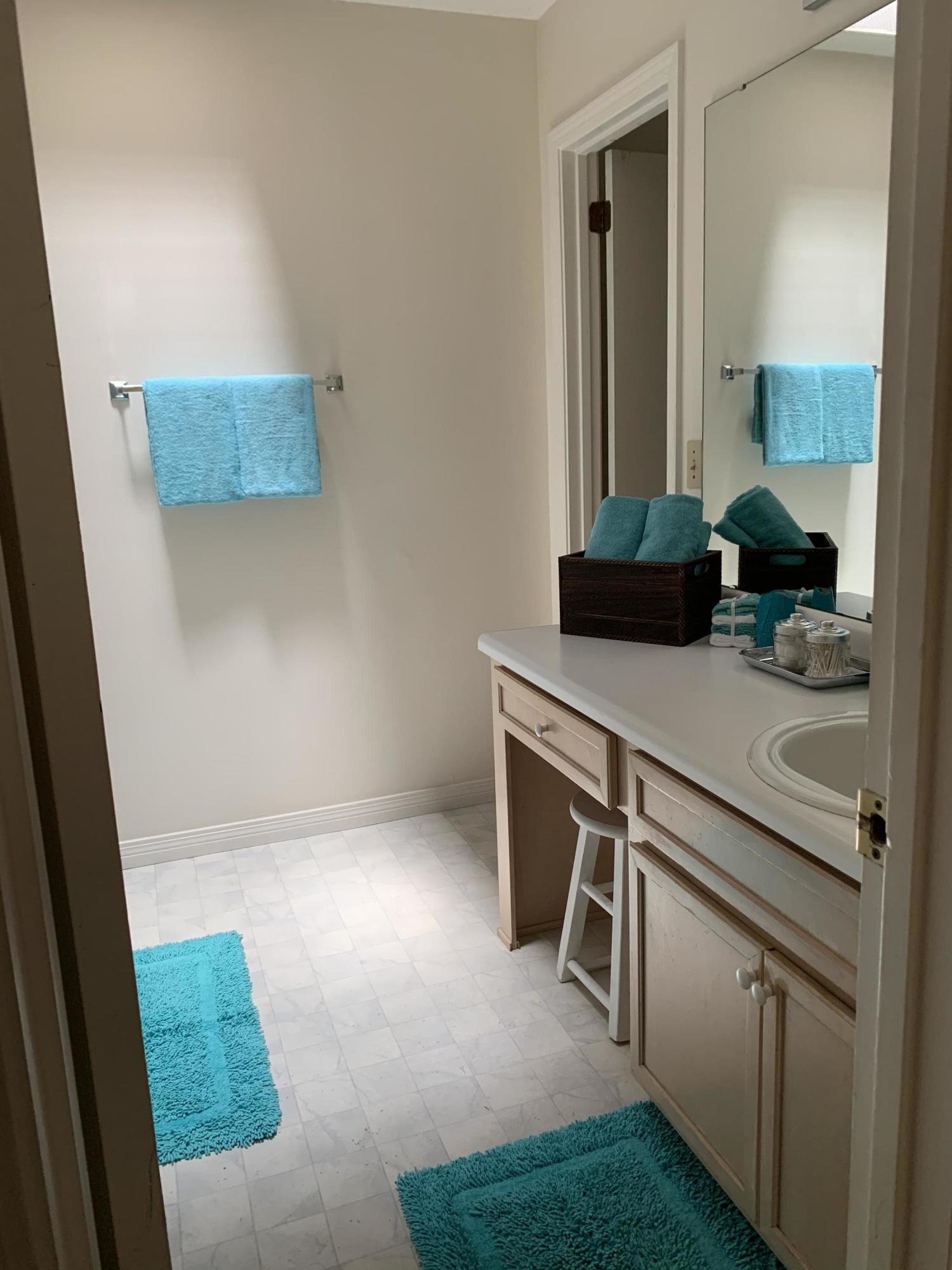 Oakland Manor 2 - Residential