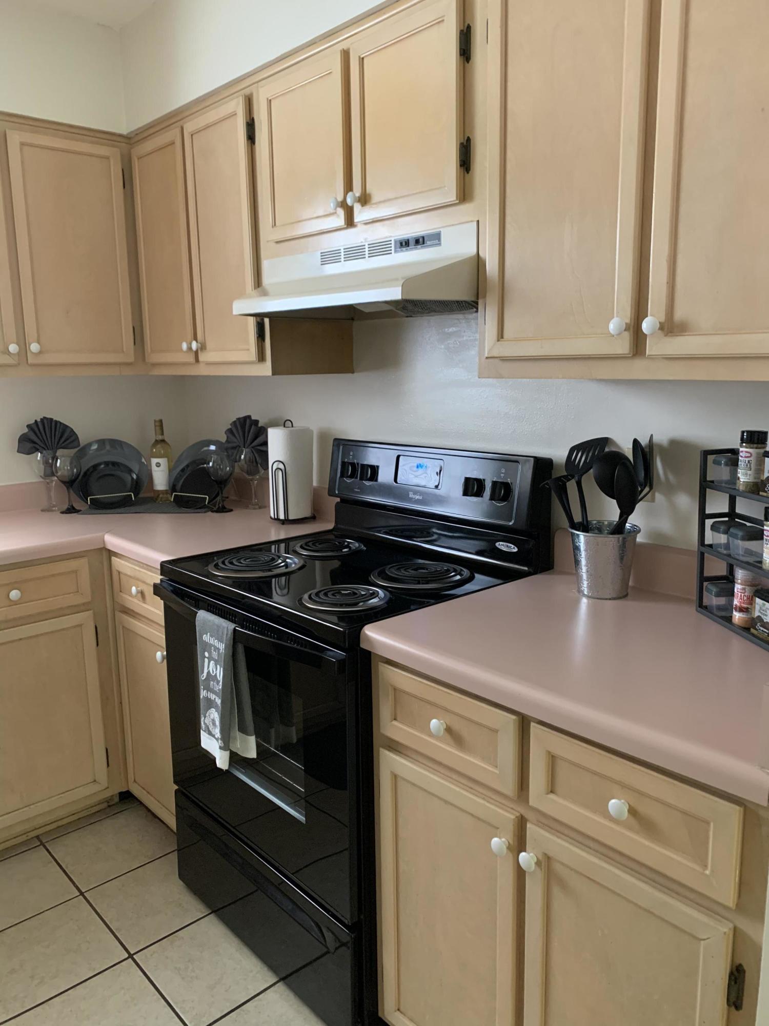 Oakland Manor 2 - Residential