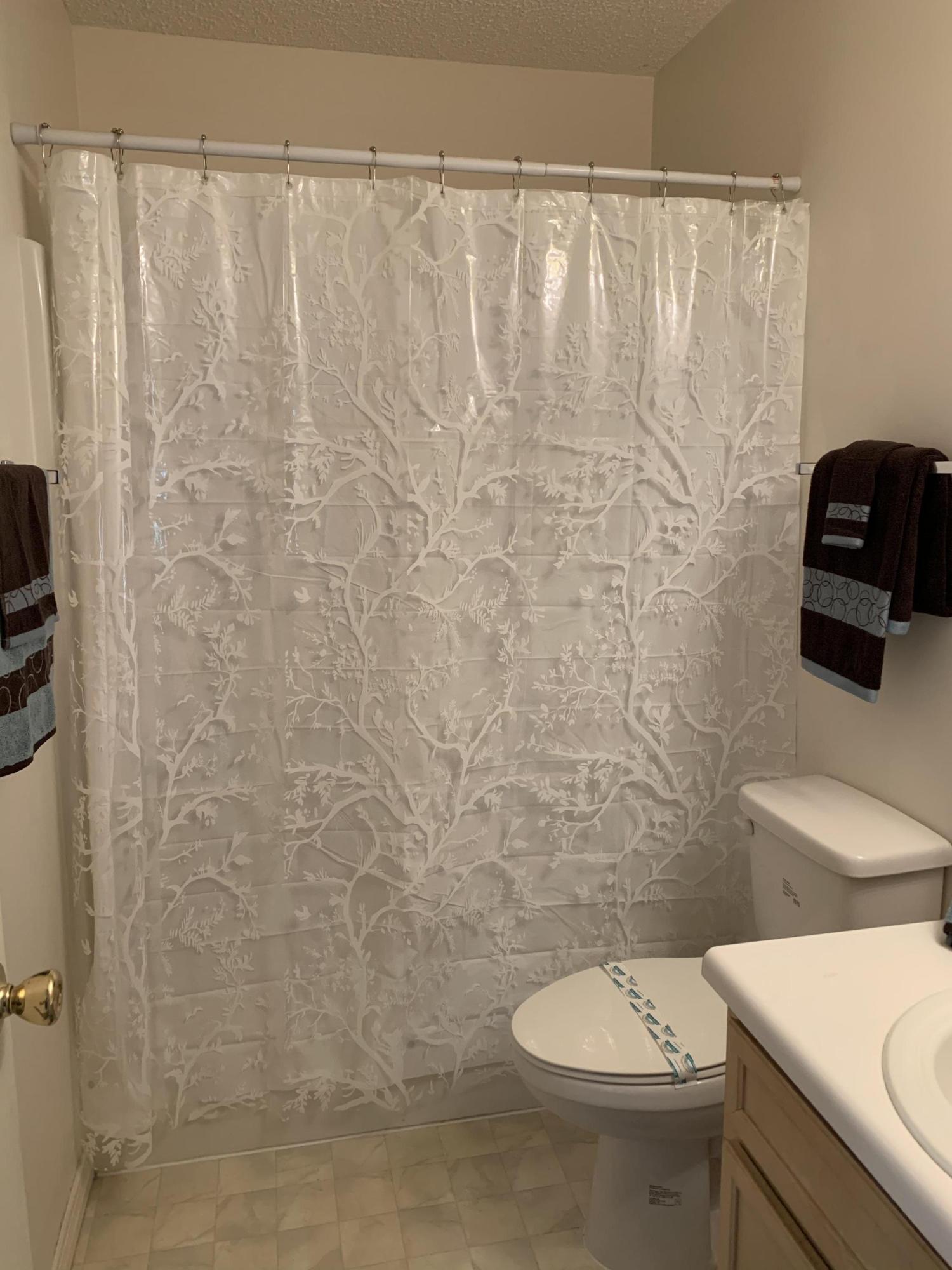 Oakland Manor 2 - Residential