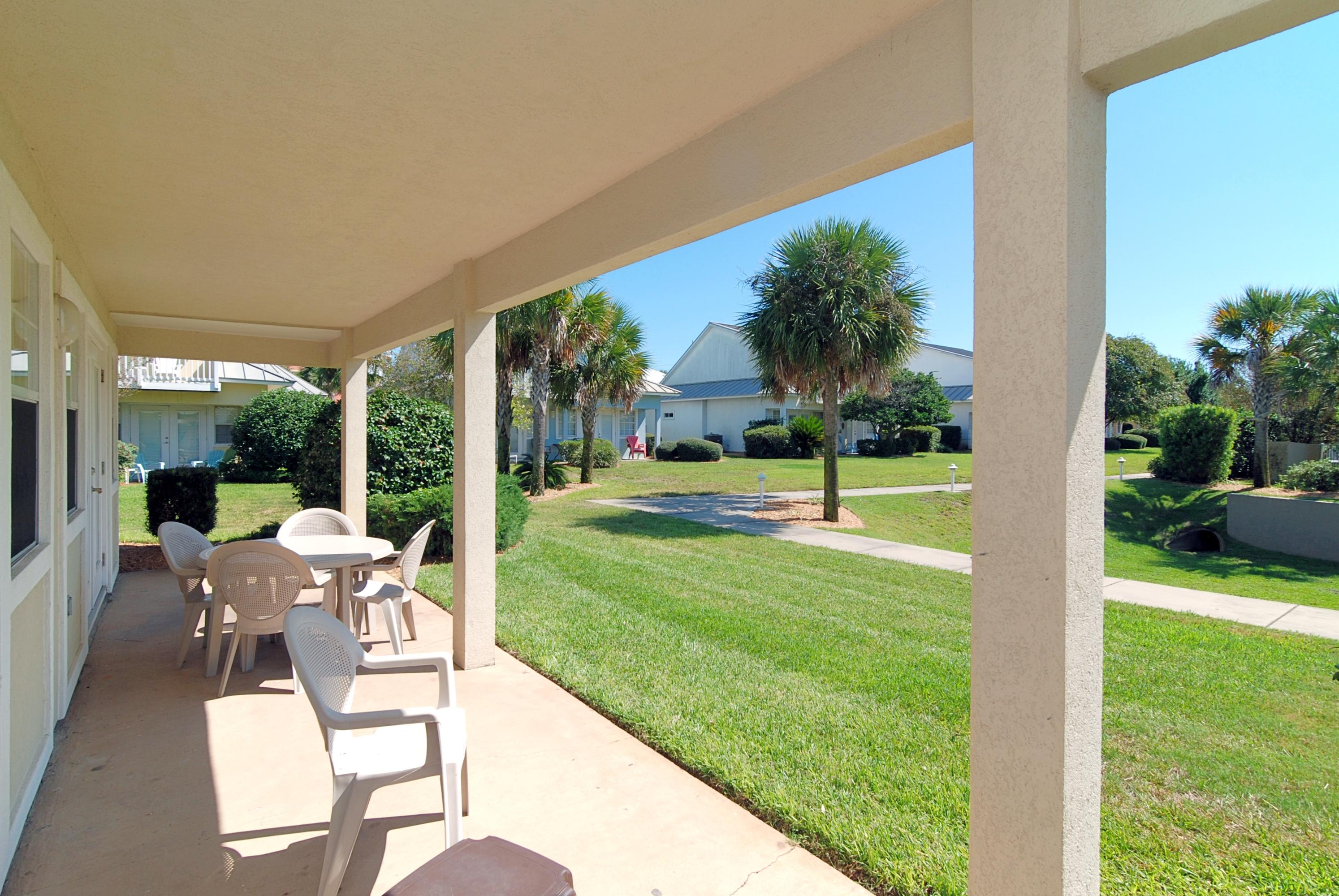 MAINSAIL COTTAGES - Residential