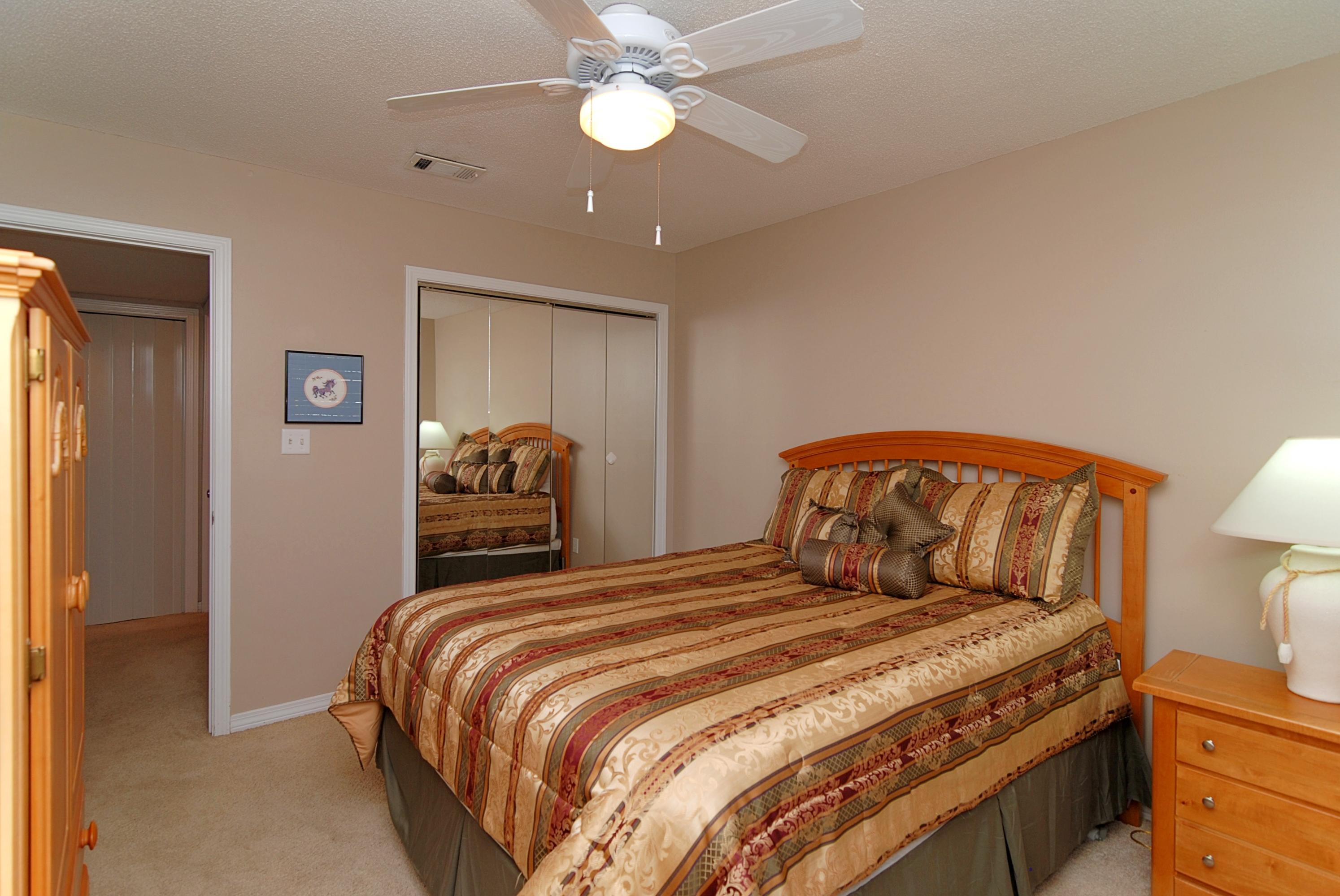 MAINSAIL COTTAGES - Residential