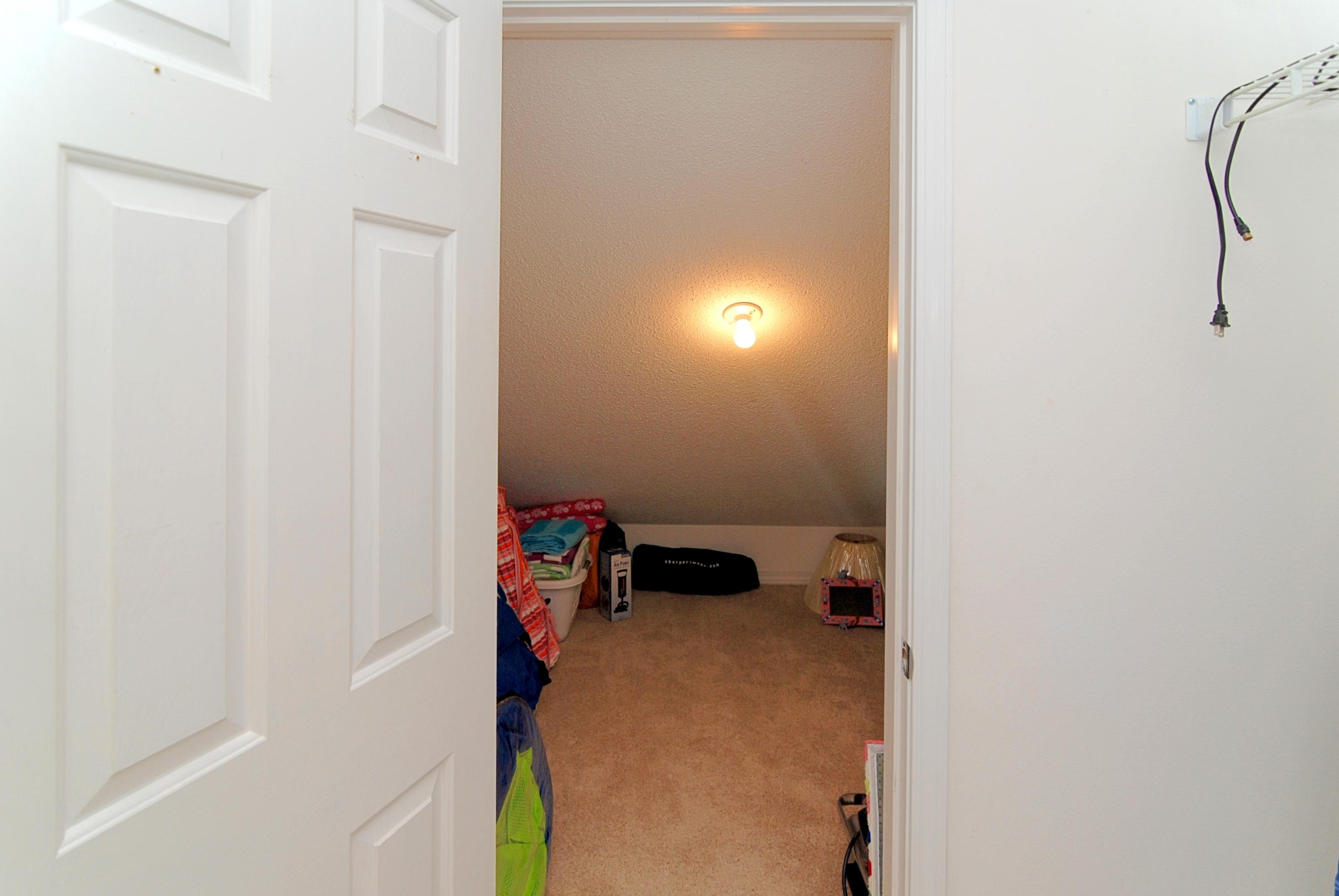 MAINSAIL COTTAGES - Residential