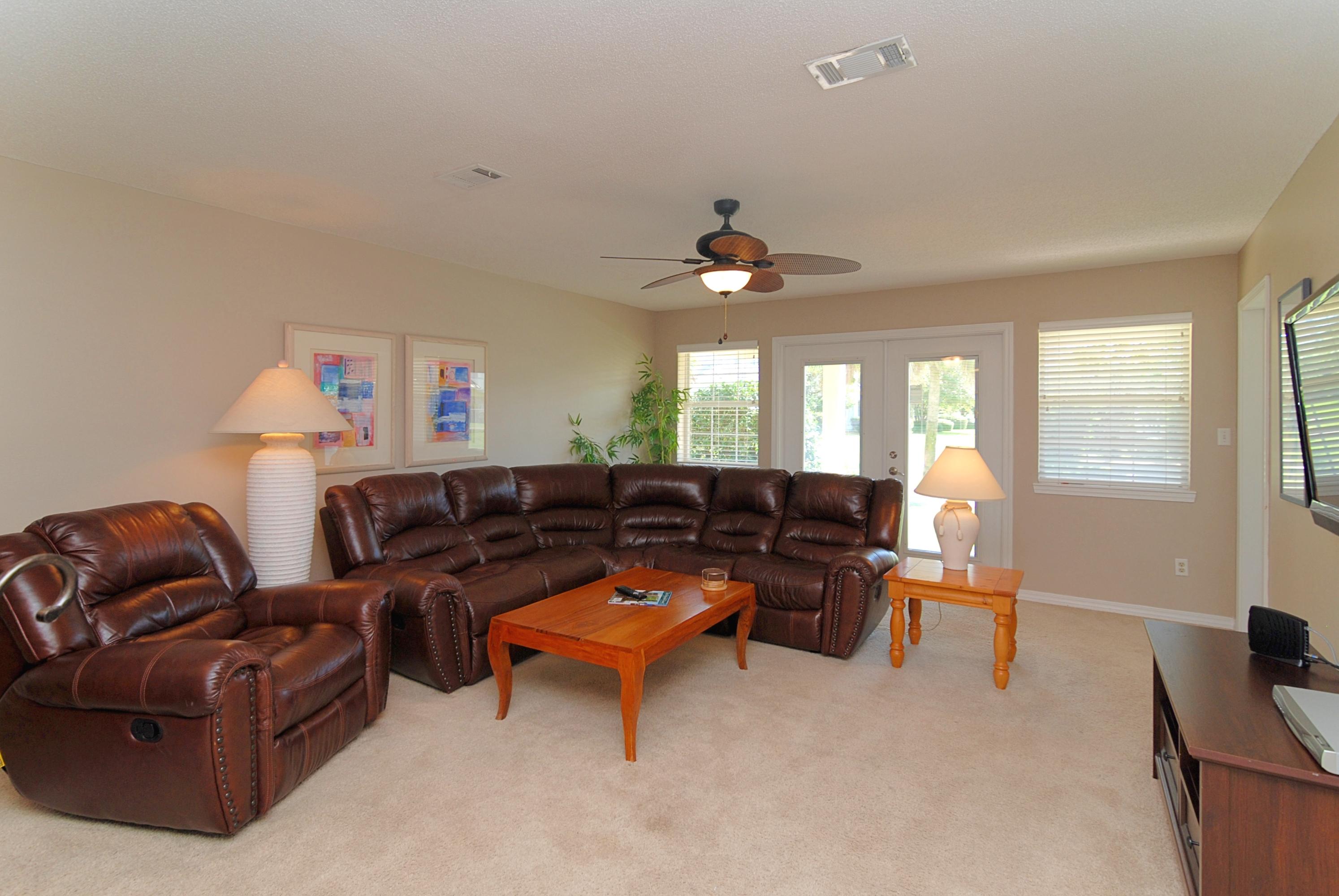 MAINSAIL COTTAGES - Residential