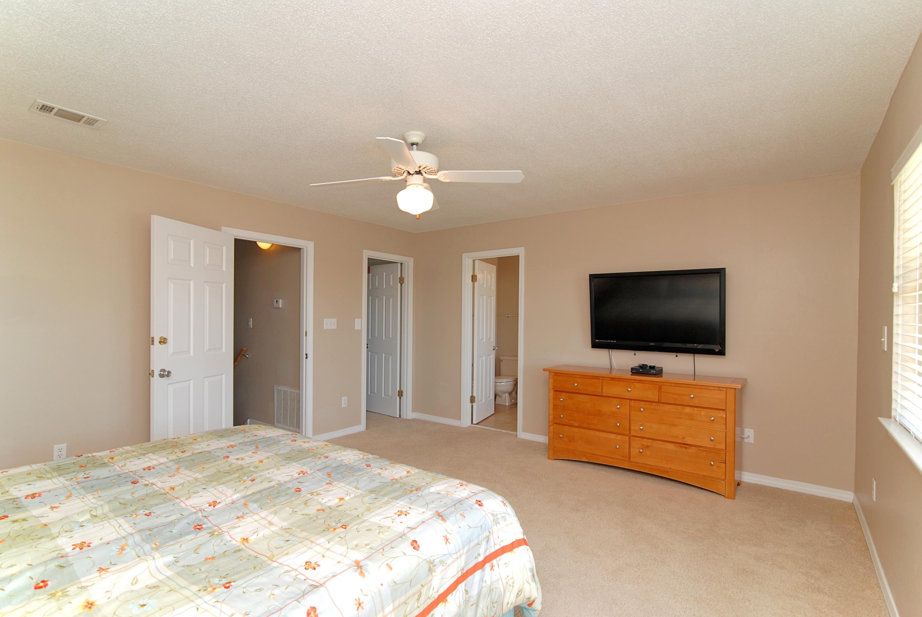 MAINSAIL COTTAGES - Residential